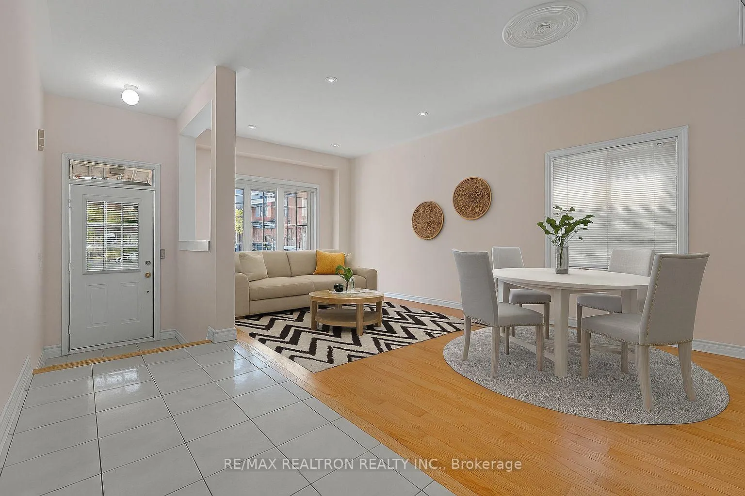 Photo 2 of 50 Saint Victor Drive, Vaughan, Vellore Village — HOMEH