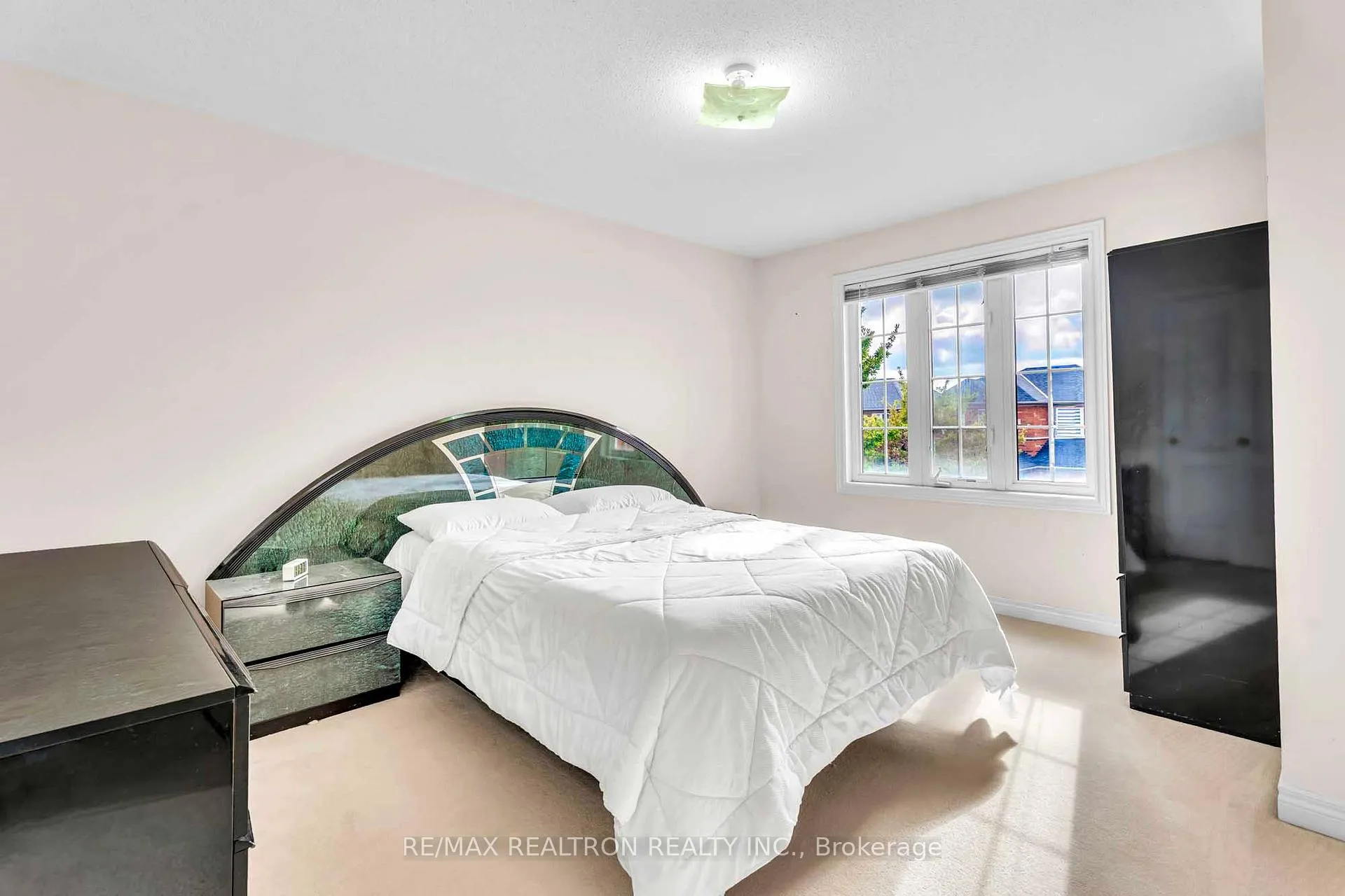 Photo 11 of 50 Saint Victor Drive, Vaughan, Vellore Village — HOMEH