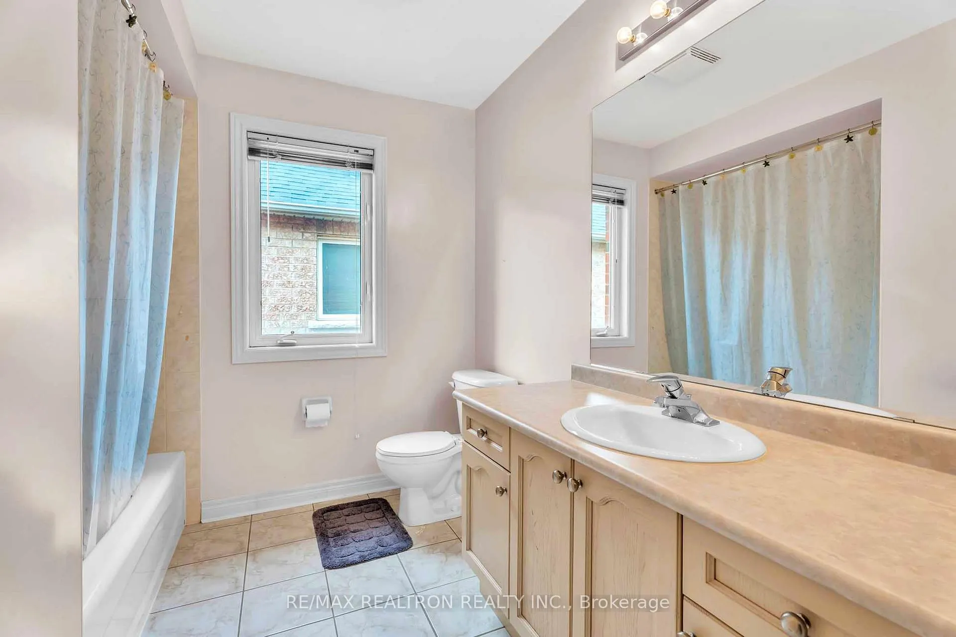 Photo 13 of 50 Saint Victor Drive, Vaughan, Vellore Village — HOMEH