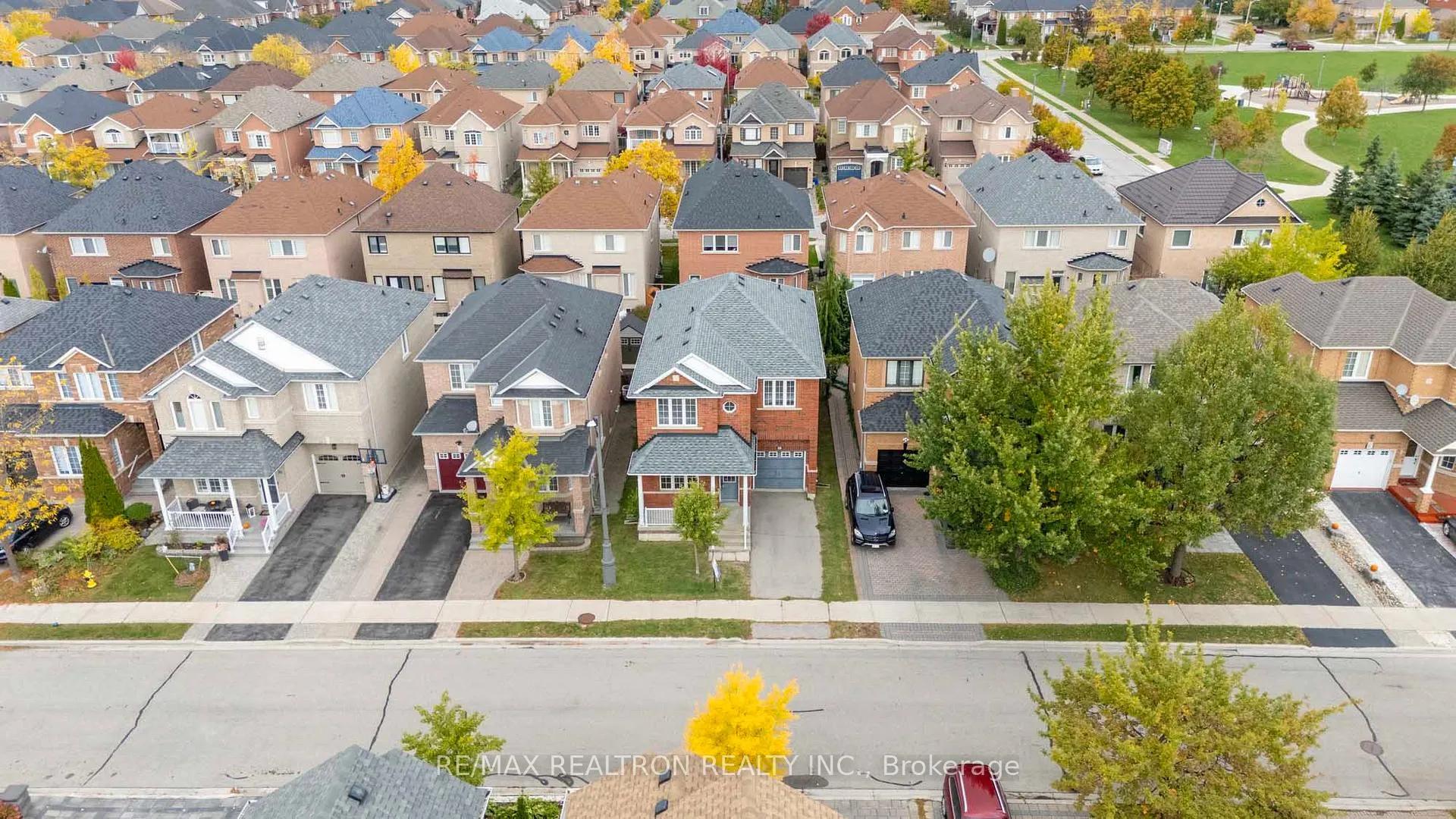 Photo 15 of 50 Saint Victor Drive, Vaughan, Vellore Village — HOMEH