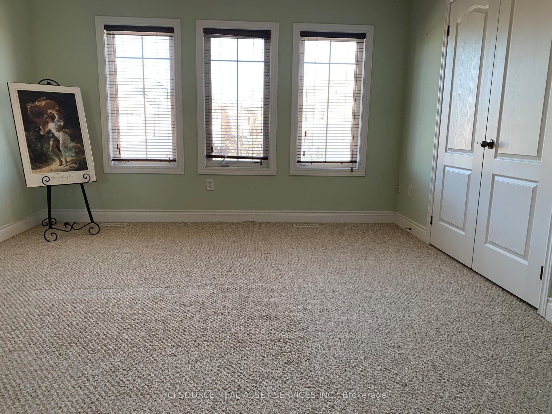 Photo 4 of 228 Vanda Drive, Vaughan, Patterson — HOMEH