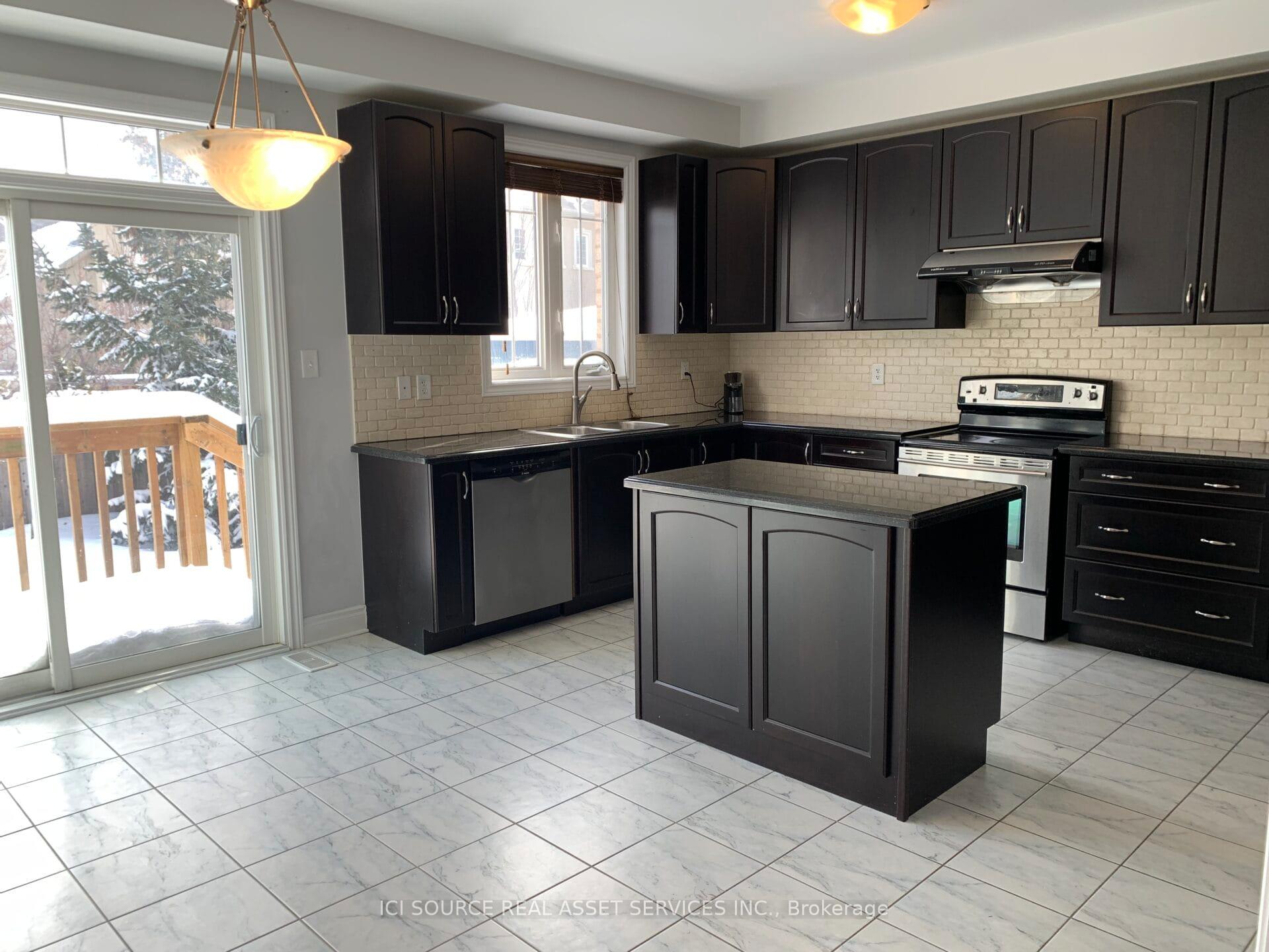 Photo 9 of 228 Vanda Drive, Vaughan, Patterson — HOMEH