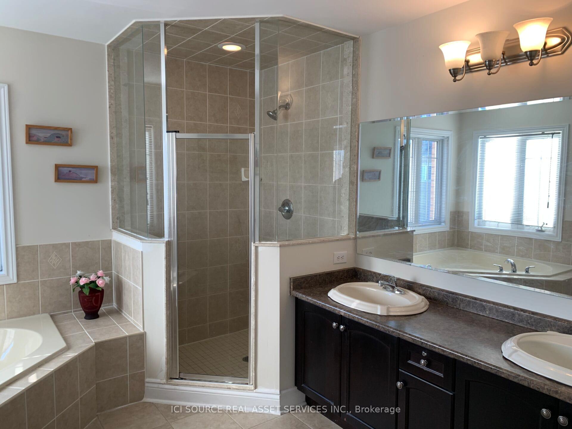 Photo 12 of 228 Vanda Drive, Vaughan, Patterson — HOMEH