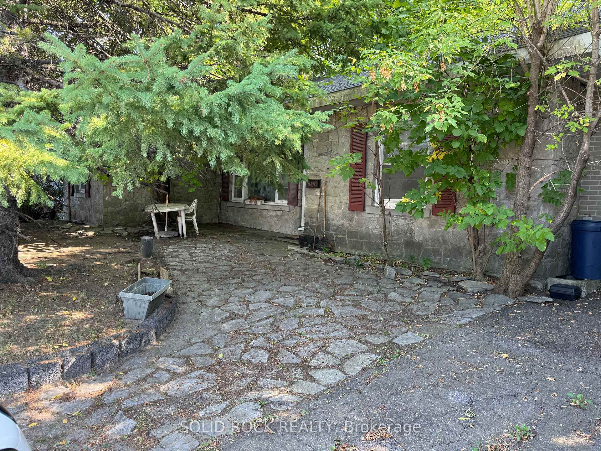 Photo 4 of 244 Smyth Road, Ottawa, Alta Vista/Faircrest Heights — HOMEH