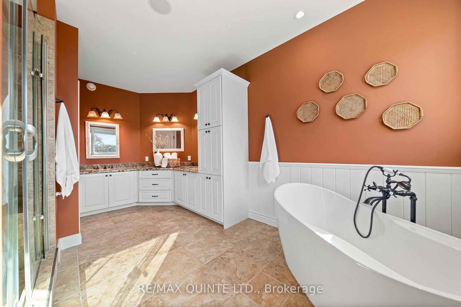 Photo 17 of 747 McFarlane Road, Tyendinaga, Tyendinaga Township — HOMEH