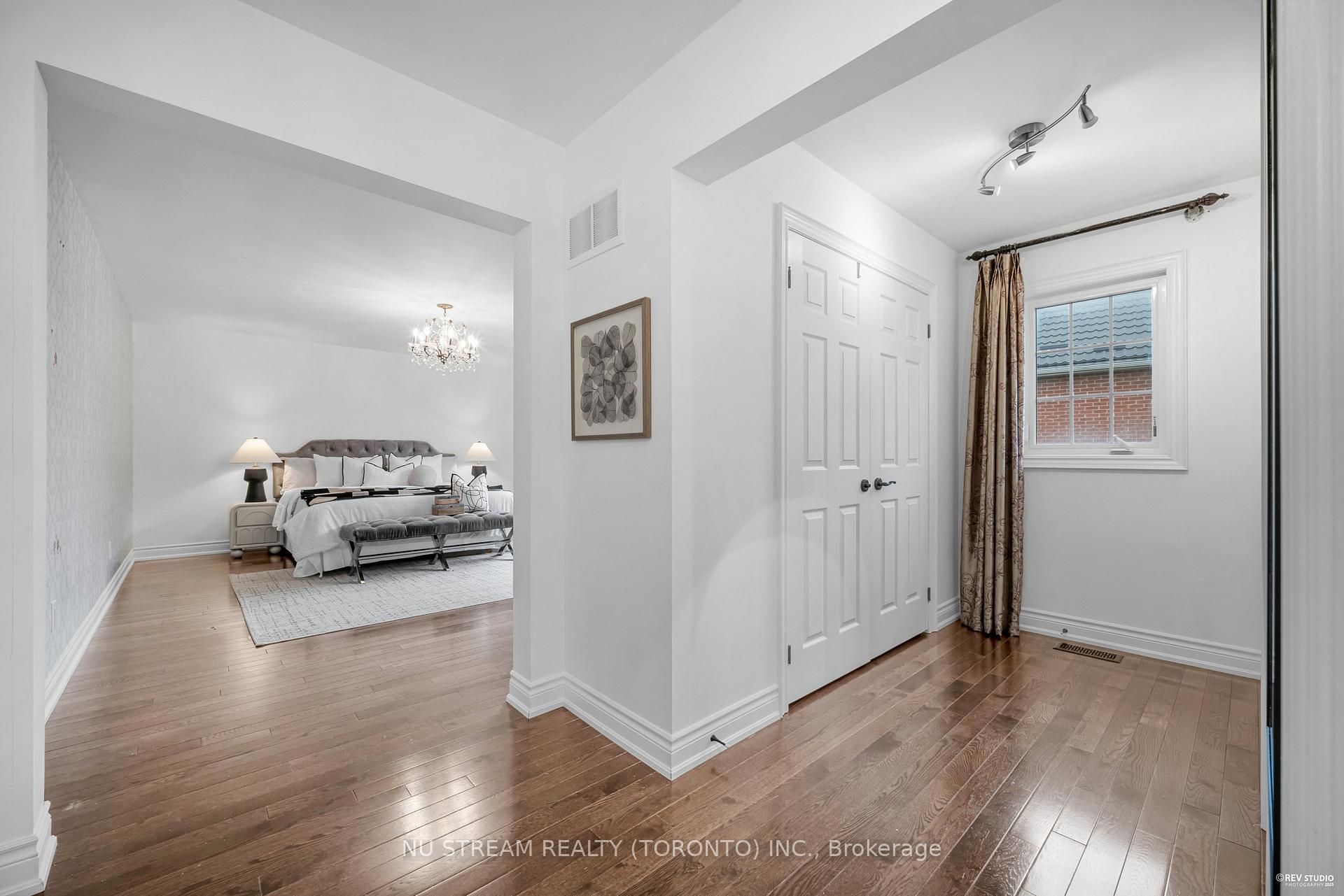 Photo 19 of 237 Upper Post Road, Vaughan, Patterson — HOMEH