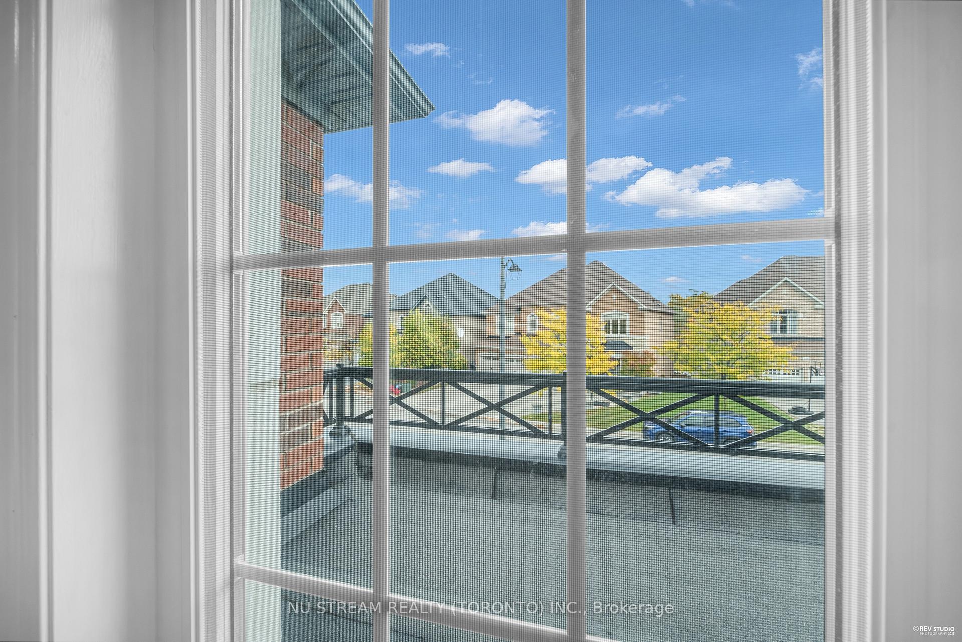 Photo 31 of 237 Upper Post Road, Vaughan, Patterson — HOMEH