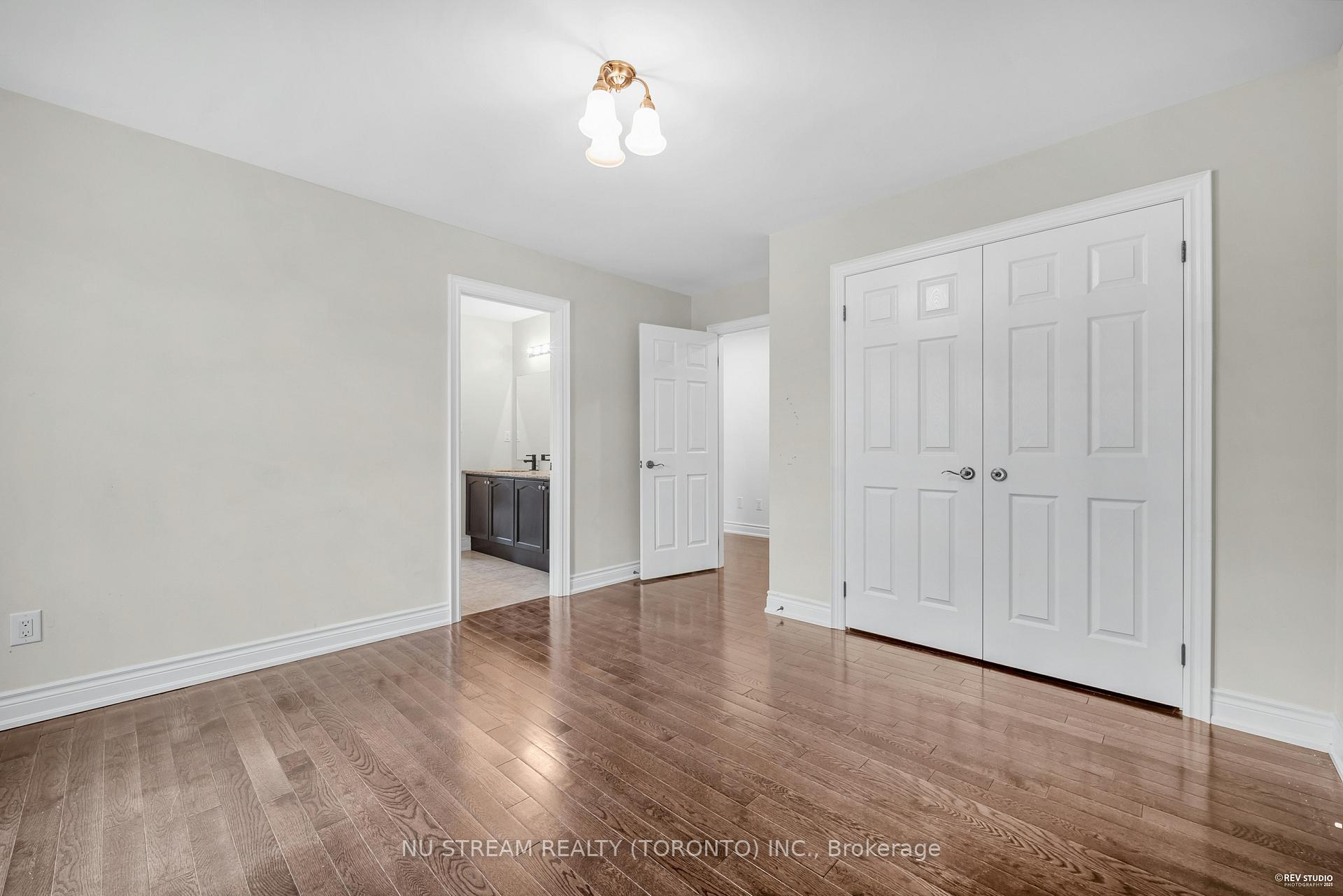 Photo 36 of 237 Upper Post Road, Vaughan, Patterson — HOMEH
