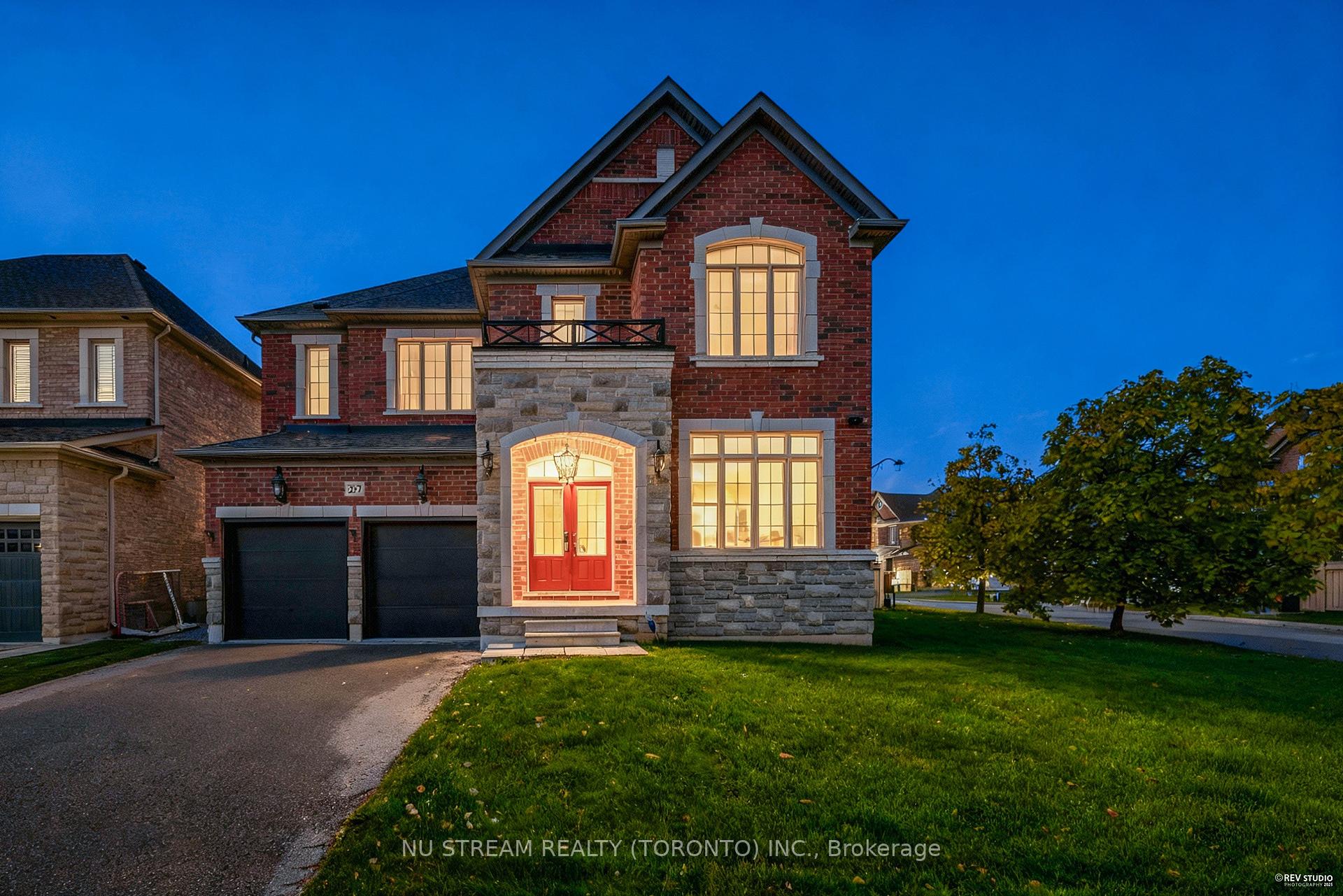 Photo 40 of 237 Upper Post Road, Vaughan, Patterson — HOMEH