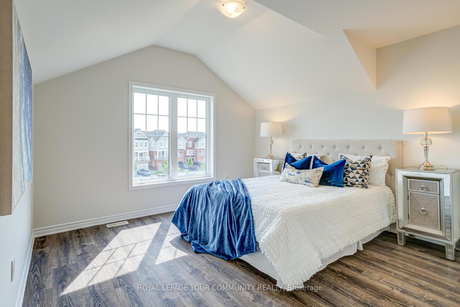 Photo 37 of 25 Shelburne Avenue, Wasaga Beach — HOMEH