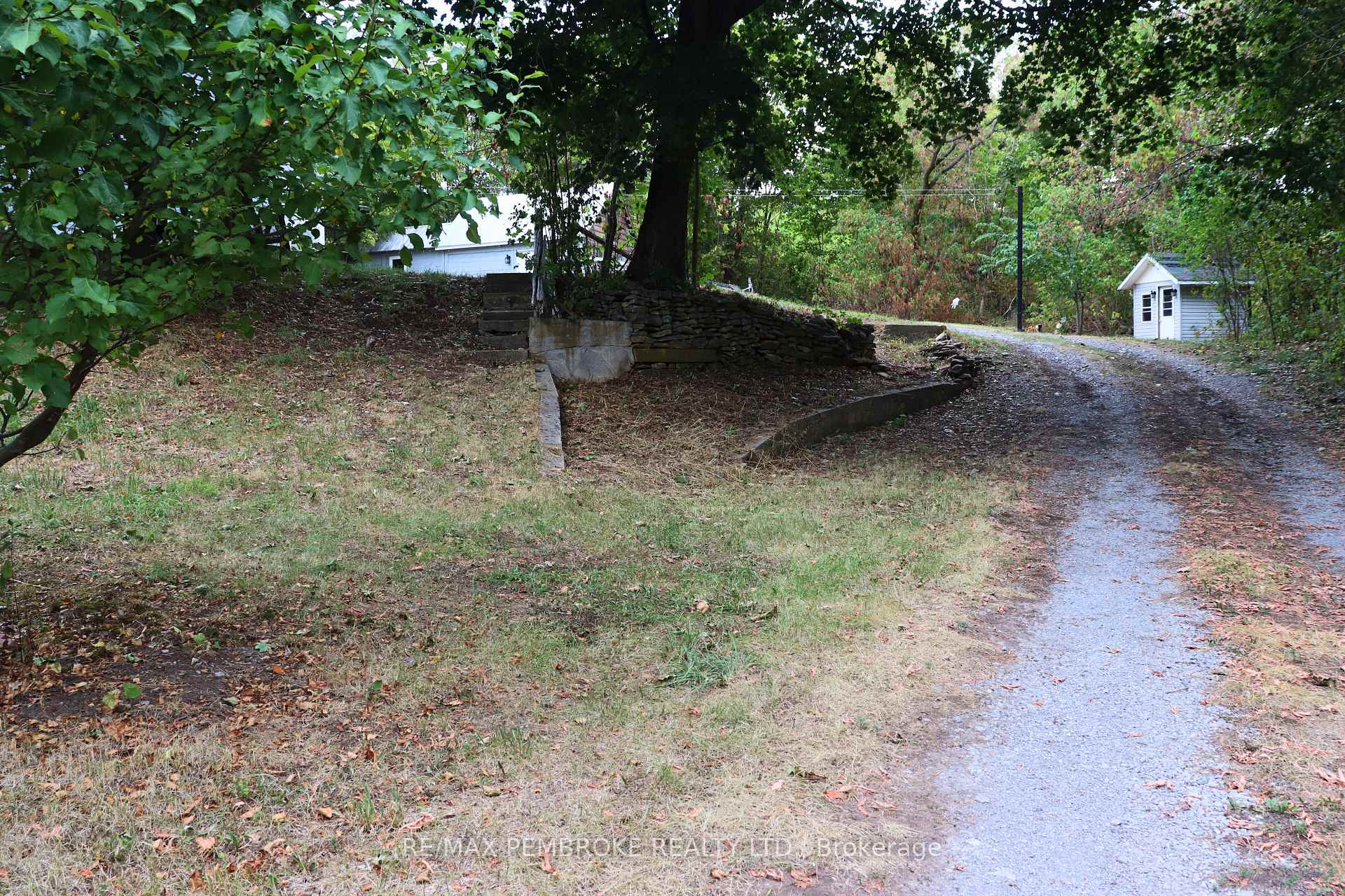Photo 3 of 1796 Mill Street, Bonnechere Valley, Eganville/Bonnechere Twp — HOMEH