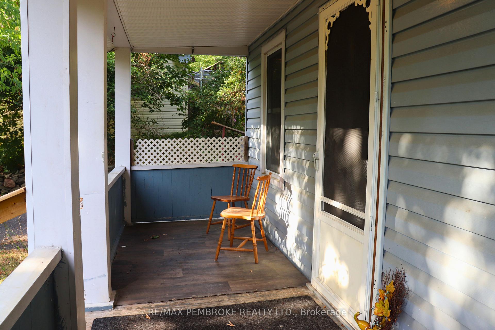 Photo 7 of 1796 Mill Street, Bonnechere Valley, Eganville/Bonnechere Twp — HOMEH