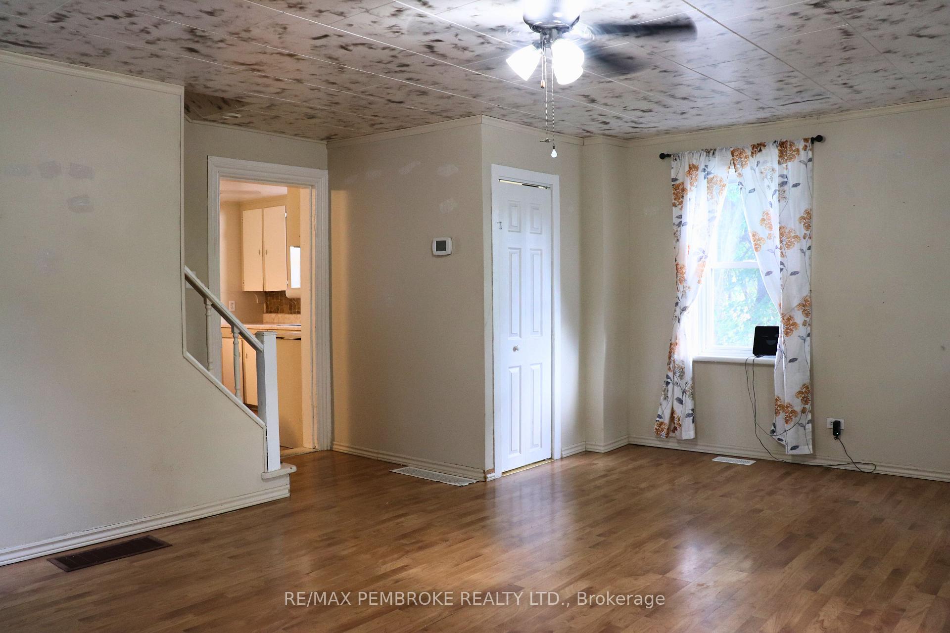 Photo 8 of 1796 Mill Street, Bonnechere Valley, Eganville/Bonnechere Twp — HOMEH