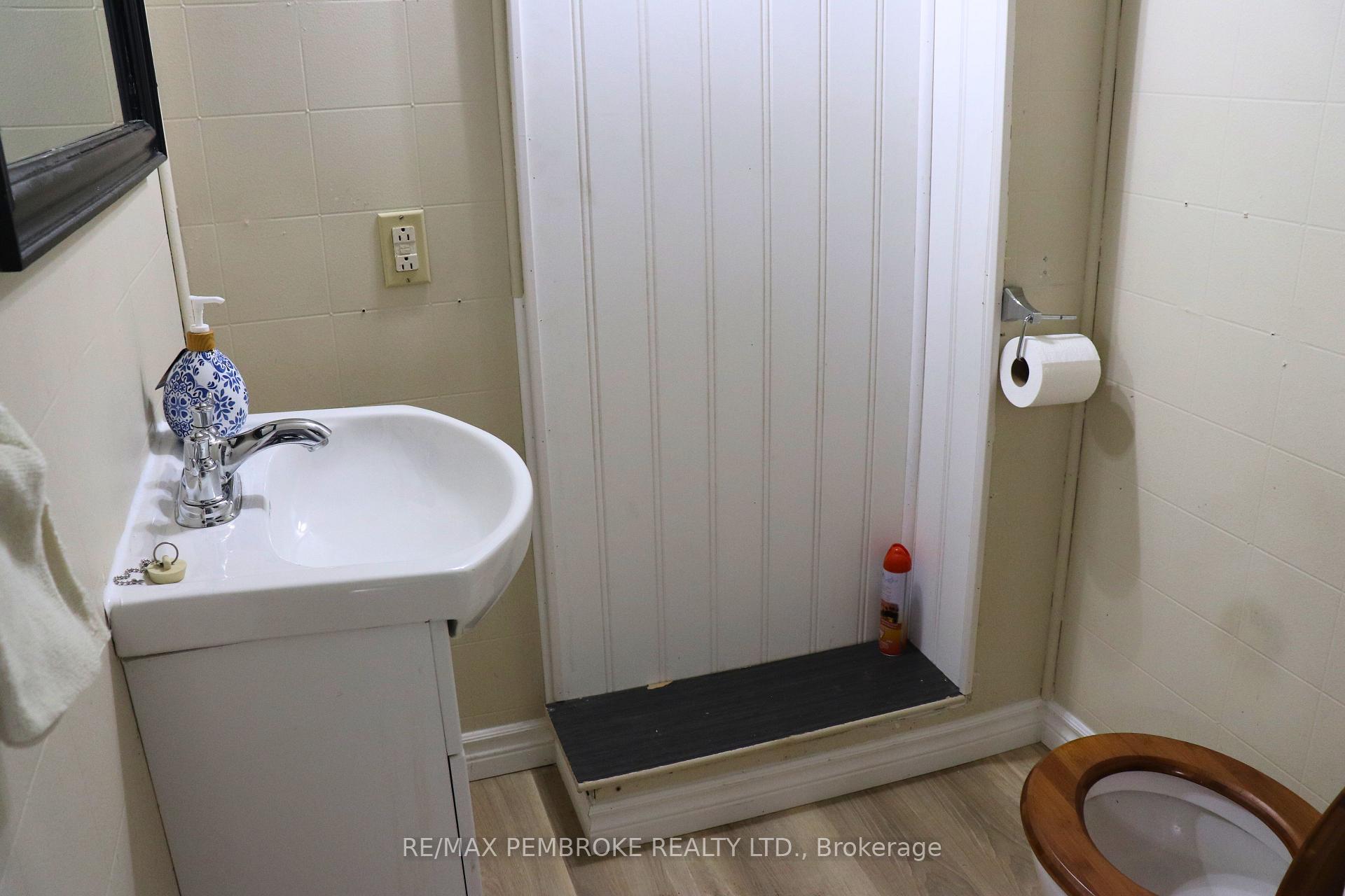 Photo 9 of 1796 Mill Street, Bonnechere Valley, Eganville/Bonnechere Twp — HOMEH