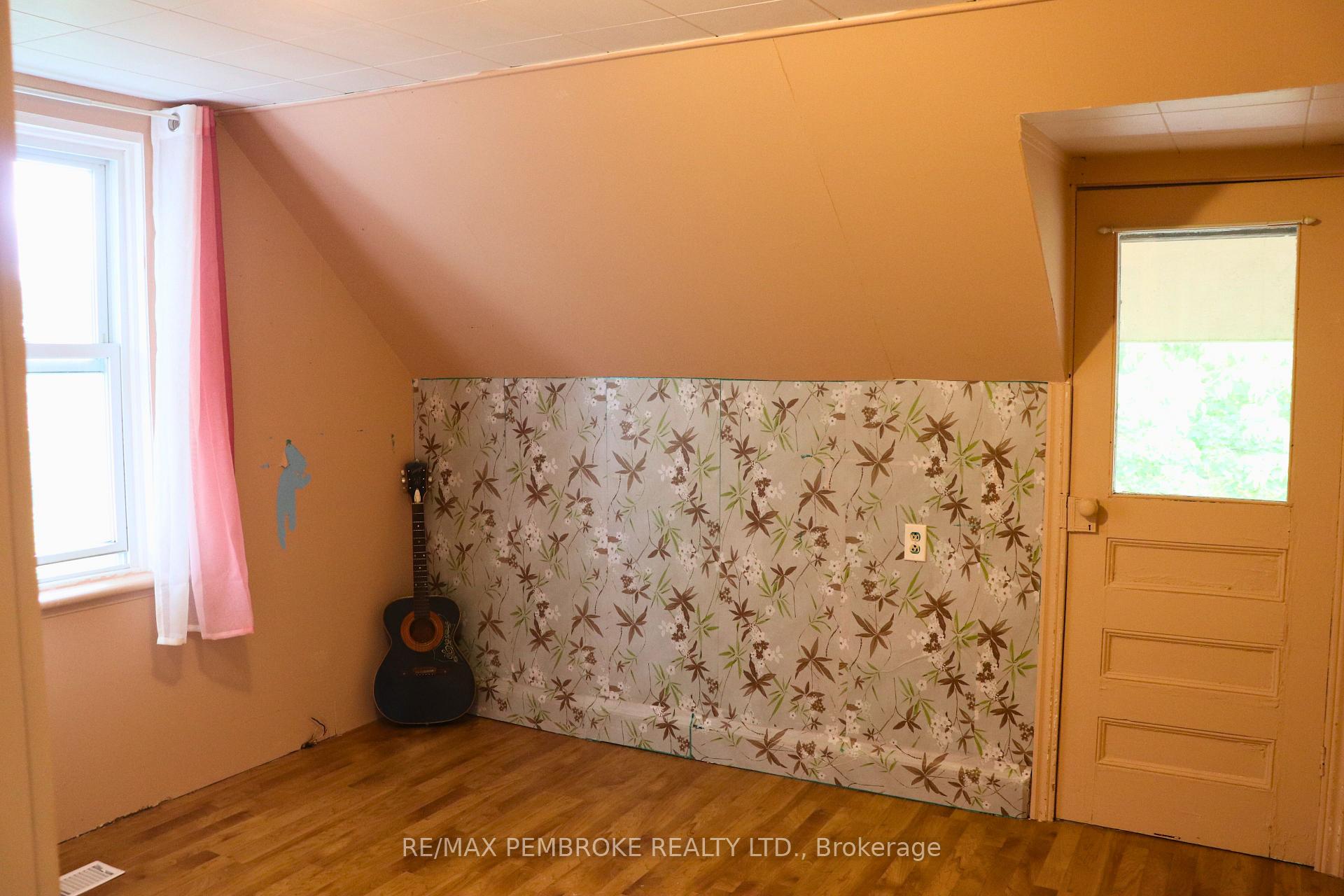 Photo 14 of 1796 Mill Street, Bonnechere Valley, Eganville/Bonnechere Twp — HOMEH