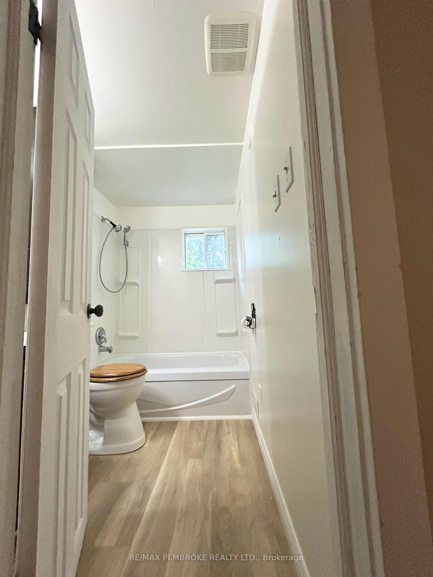 Photo 15 of 1796 Mill Street, Bonnechere Valley, Eganville/Bonnechere Twp — HOMEH