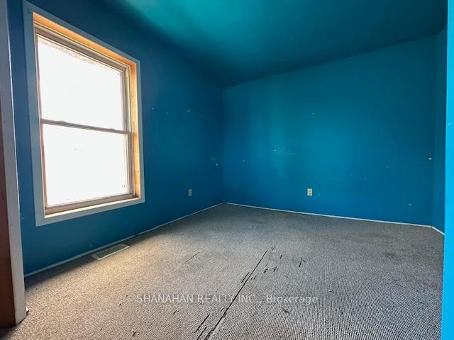 Photo 15 of 577 Erie Street, Warwick, Watford — HOMEH