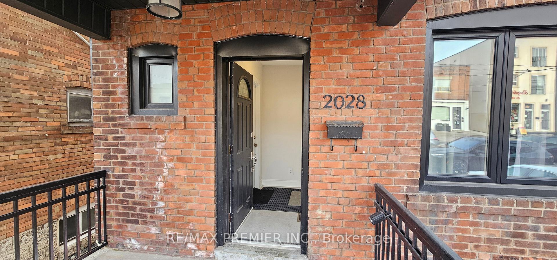 Photo 2 of 2028 Dufferin Street, Toronto, Caledonia-Fairbank — HOMEH