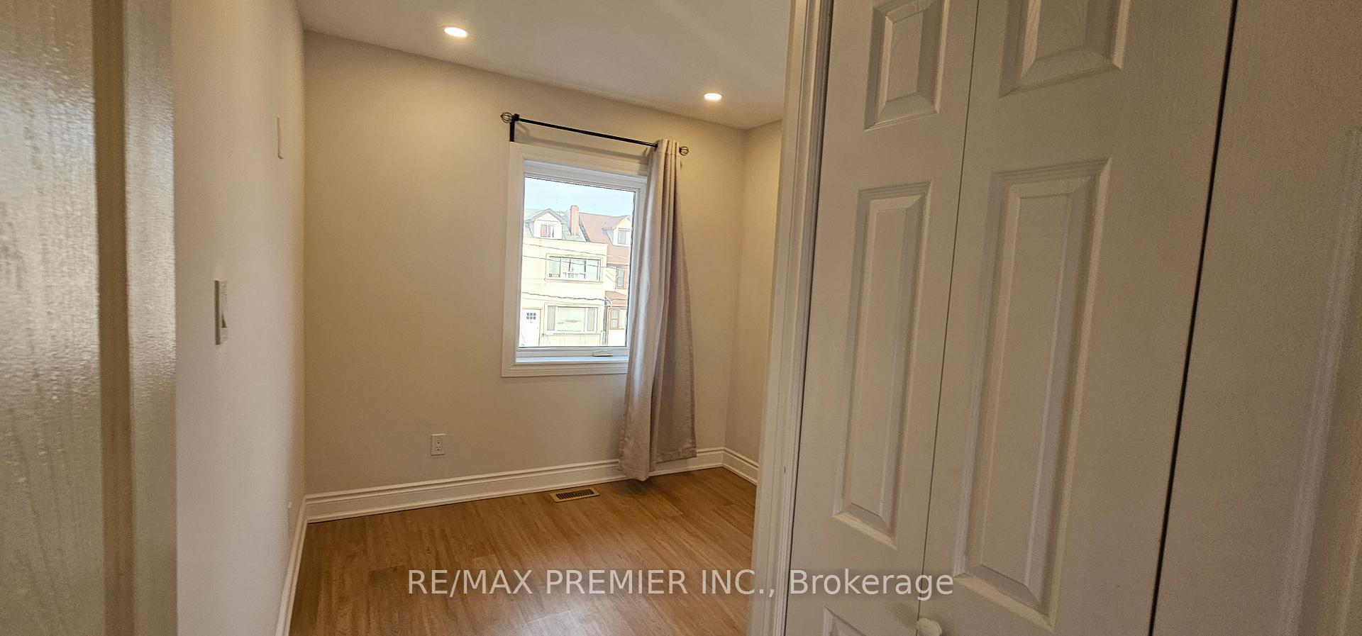 Photo 11 of 2028 Dufferin Street, Toronto, Caledonia-Fairbank — HOMEH