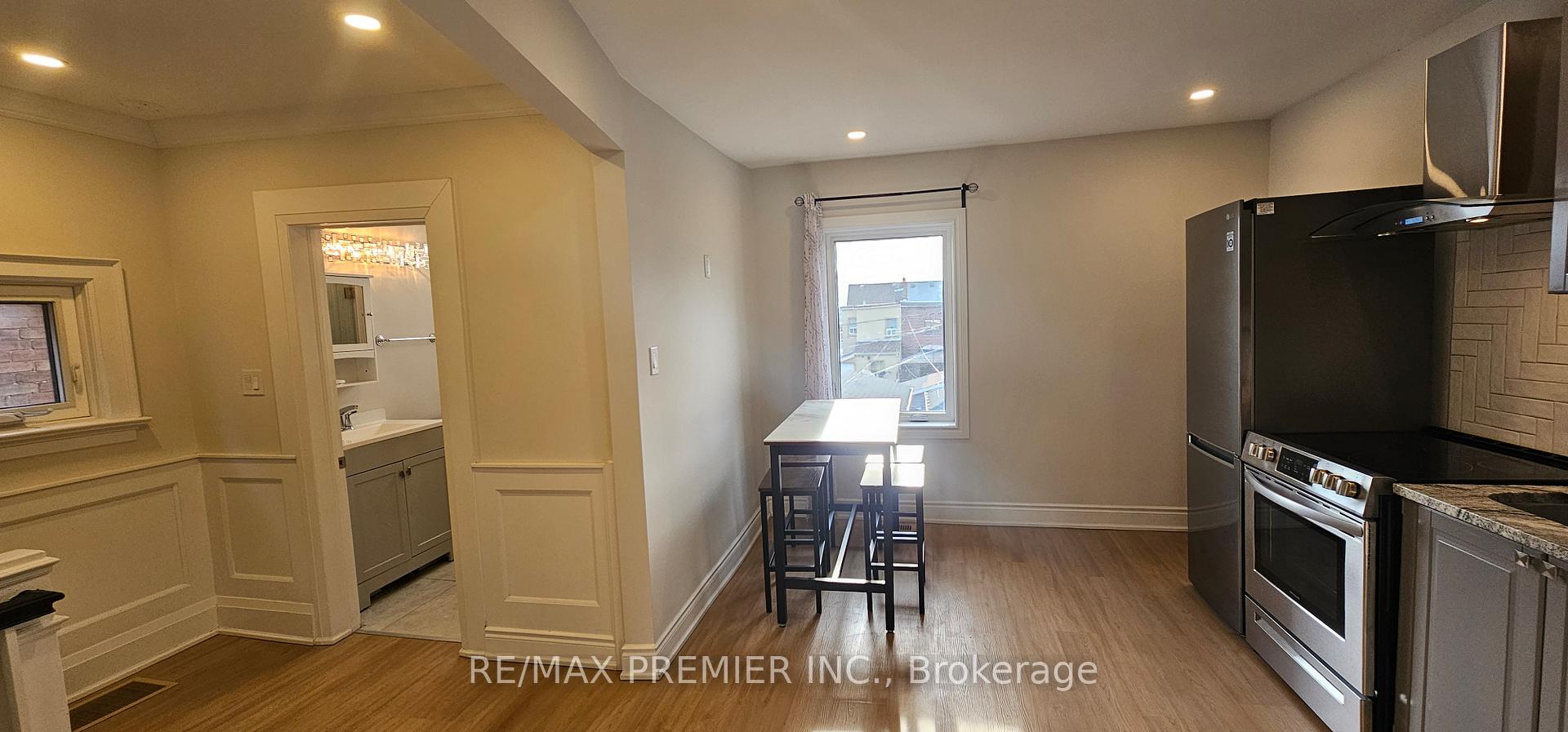 Photo 12 of 2028 Dufferin Street, Toronto, Caledonia-Fairbank — HOMEH