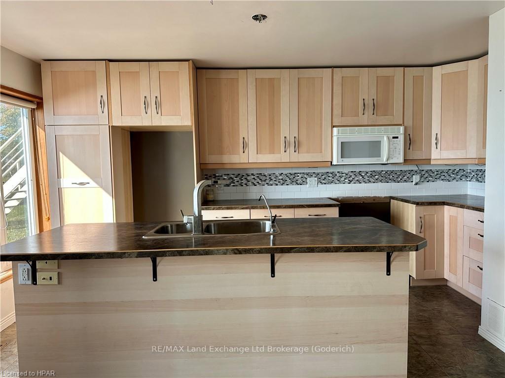 Photo 13 of 77499 Melena Drive, Bluewater, Bayfield — HOMEH