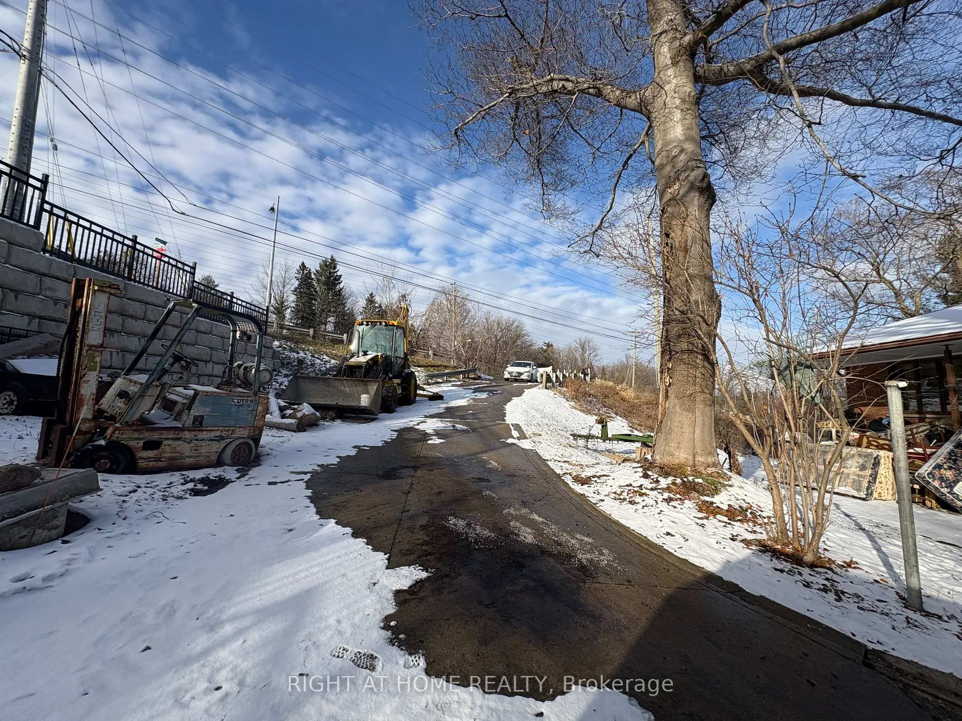 Photo 5 of 5991 Rutherford Road, Vaughan, Elder Mills — HOMEH