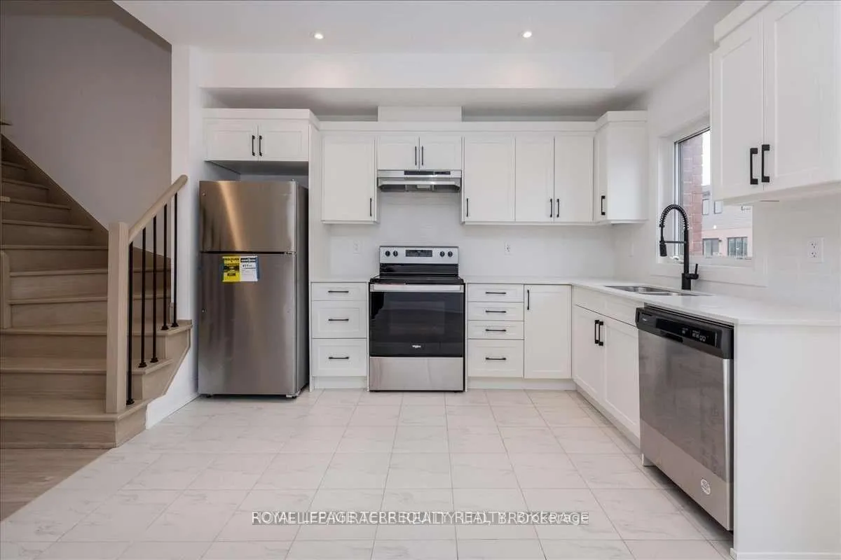 Photo 2 of 4 Haven Lane, Barrie, Painswick South — HOMEH
