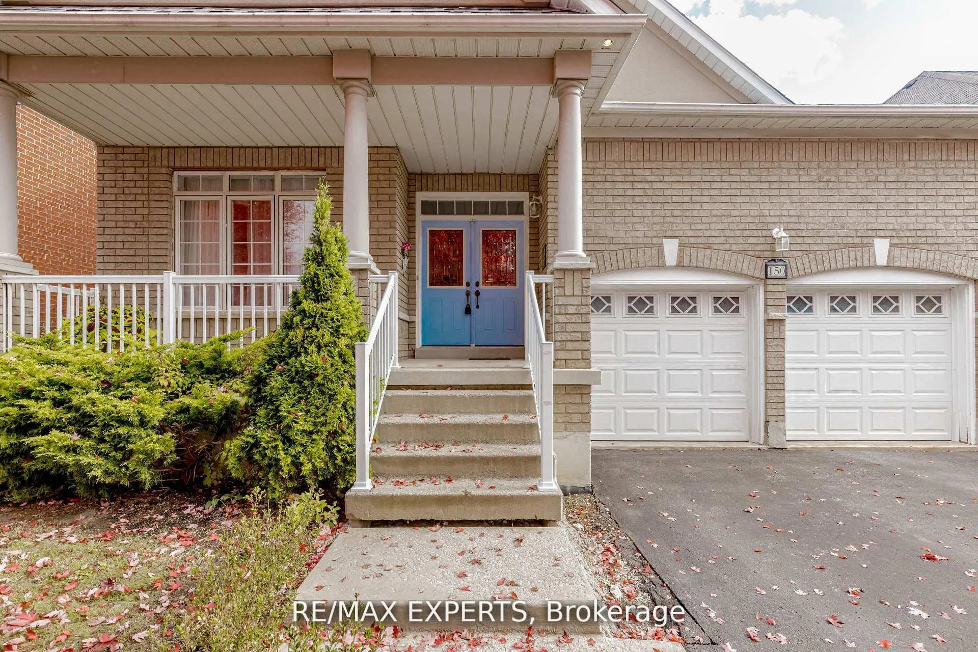 Photo 4 of 150 Saint Nicholas Crescent, Vaughan, Vellore Village — HOMEH