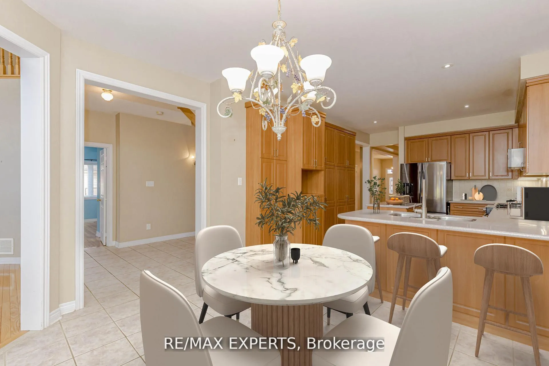 Photo 14 of 150 Saint Nicholas Crescent, Vaughan, Vellore Village — HOMEH