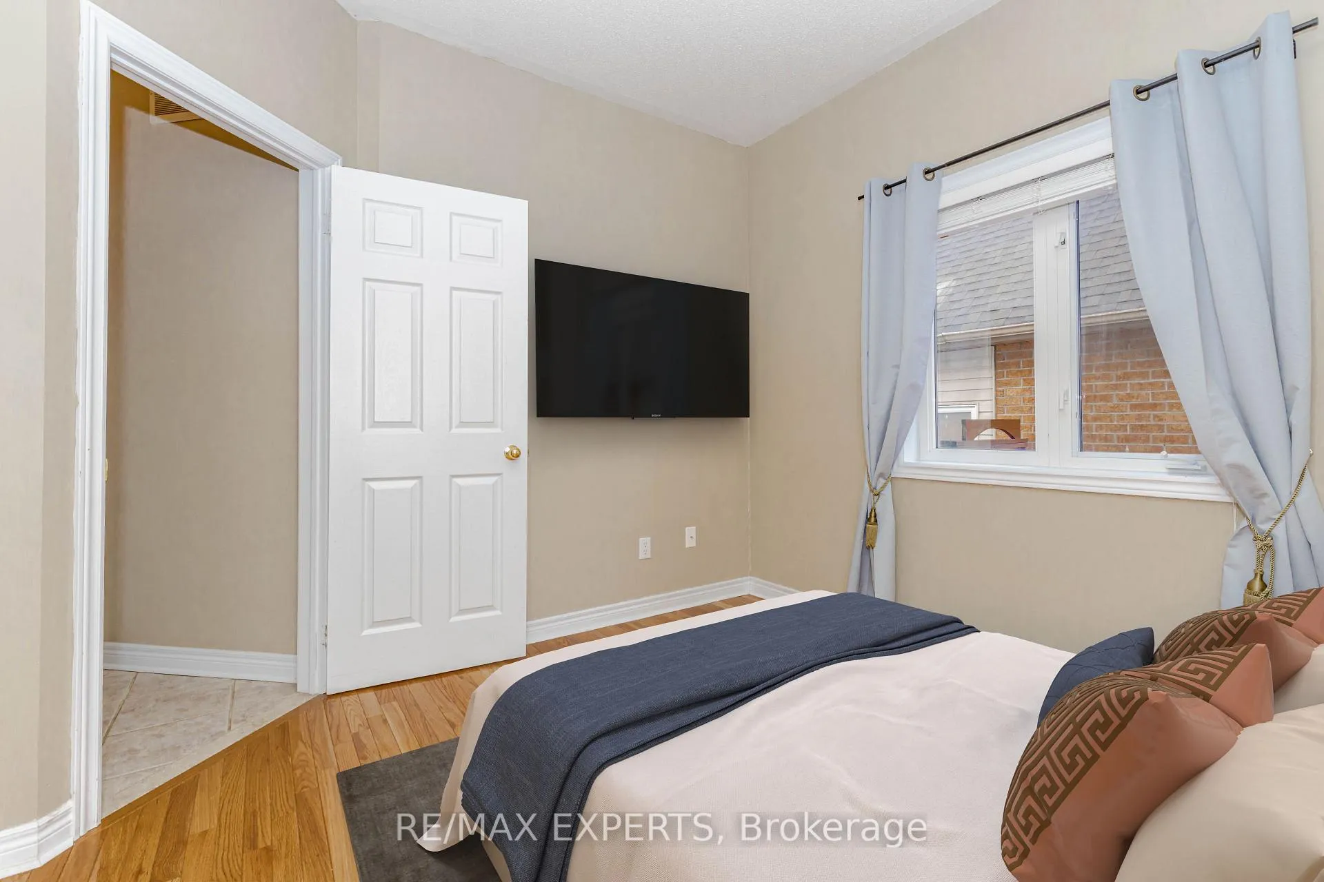 Photo 27 of 150 Saint Nicholas Crescent, Vaughan, Vellore Village — HOMEH