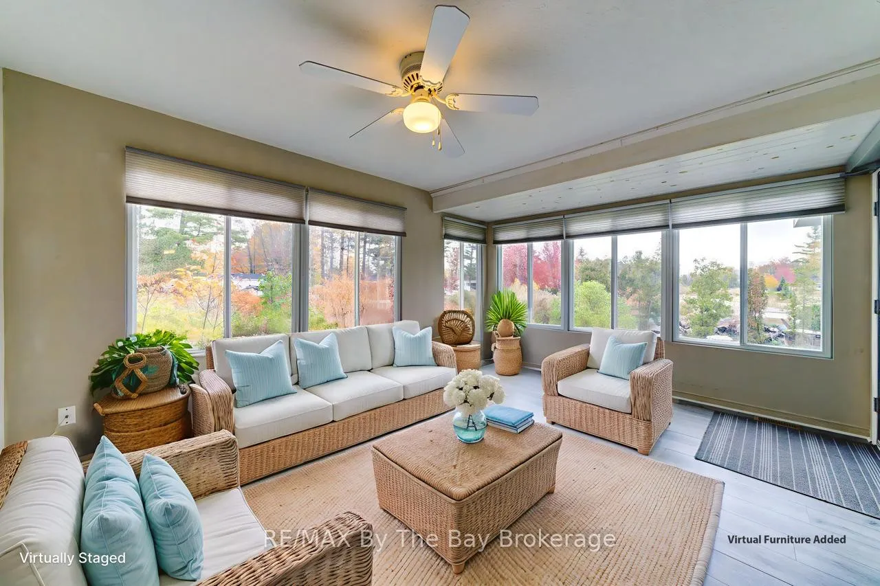 Photo 2 of 34 Topaz Street, Wasaga Beach — HOMEH