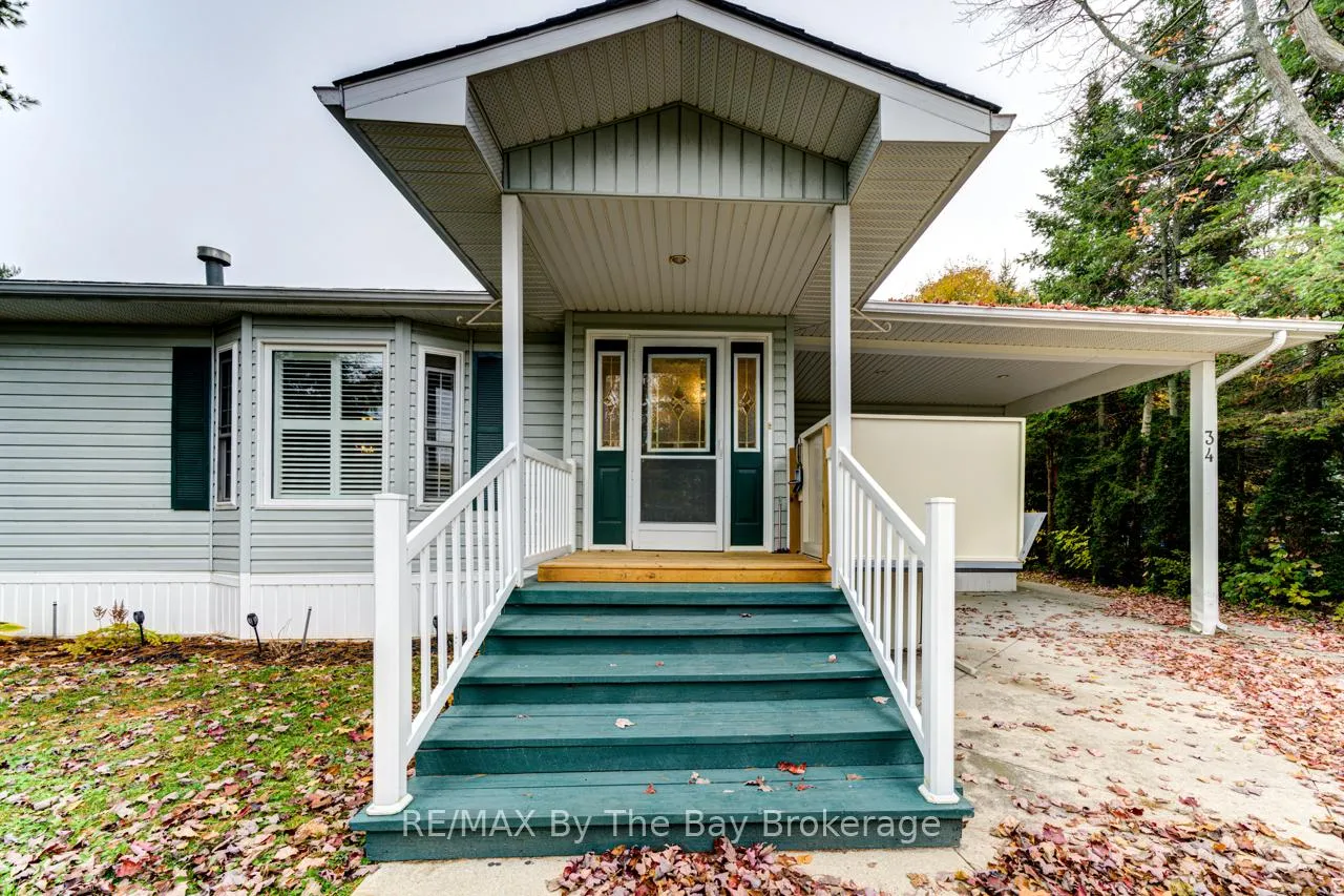 Photo 8 of 34 Topaz Street, Wasaga Beach — HOMEH