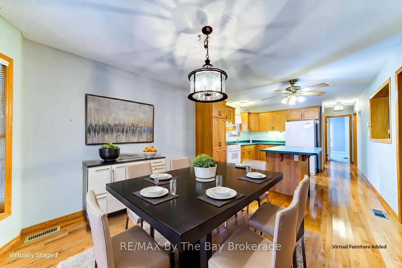 Photo 17 of 34 Topaz Street, Wasaga Beach — HOMEH