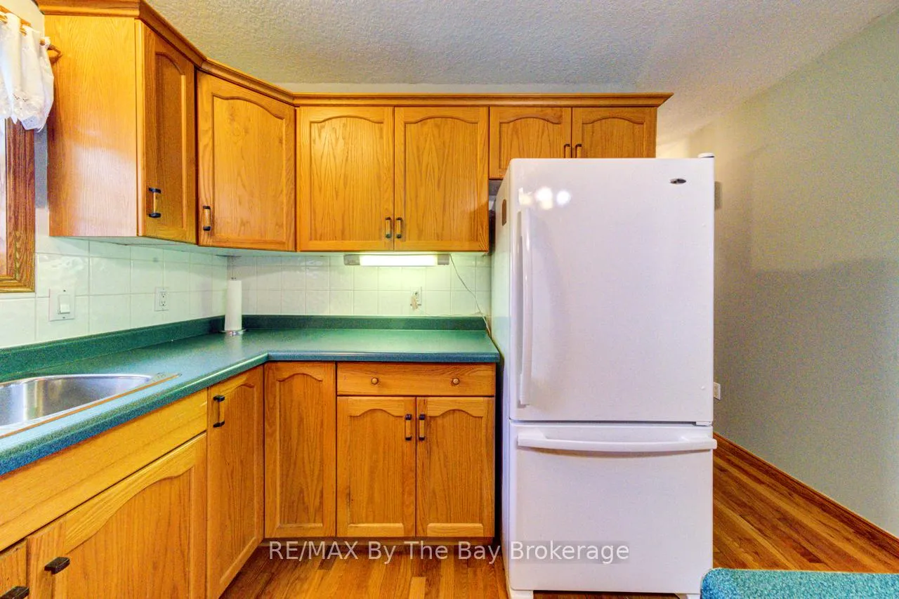 Photo 23 of 34 Topaz Street, Wasaga Beach — HOMEH