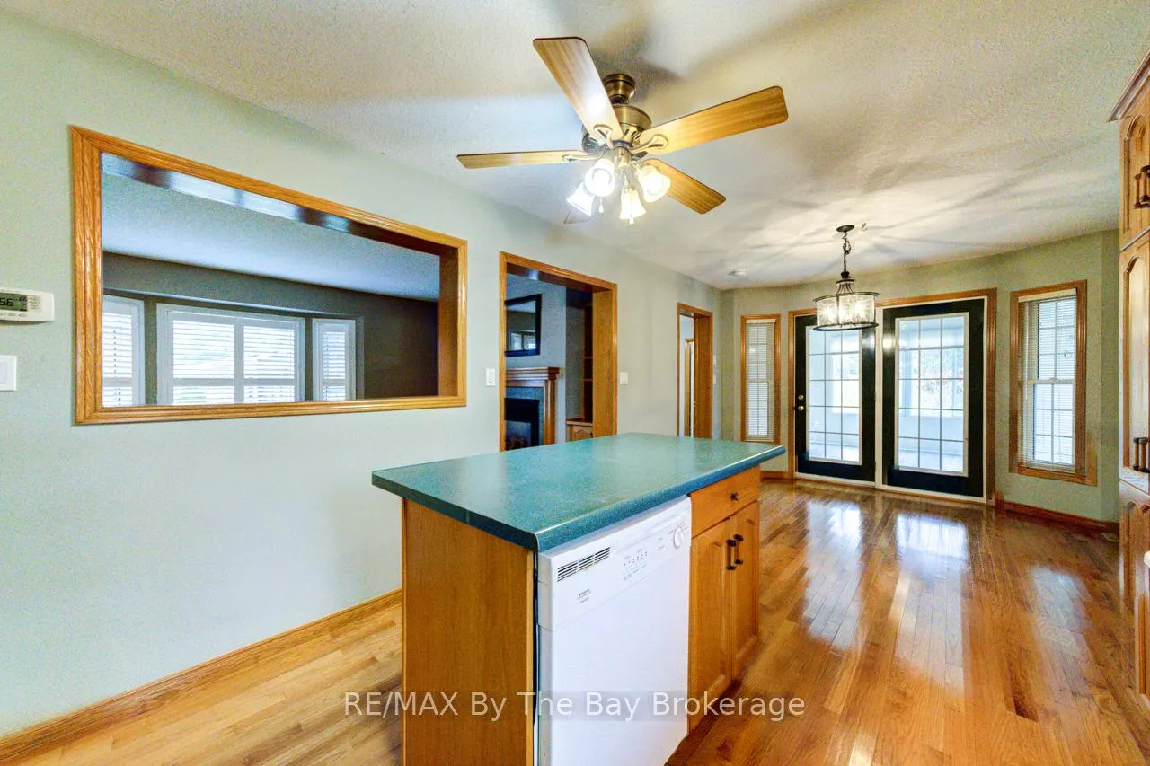 Photo 26 of 34 Topaz Street, Wasaga Beach — HOMEH