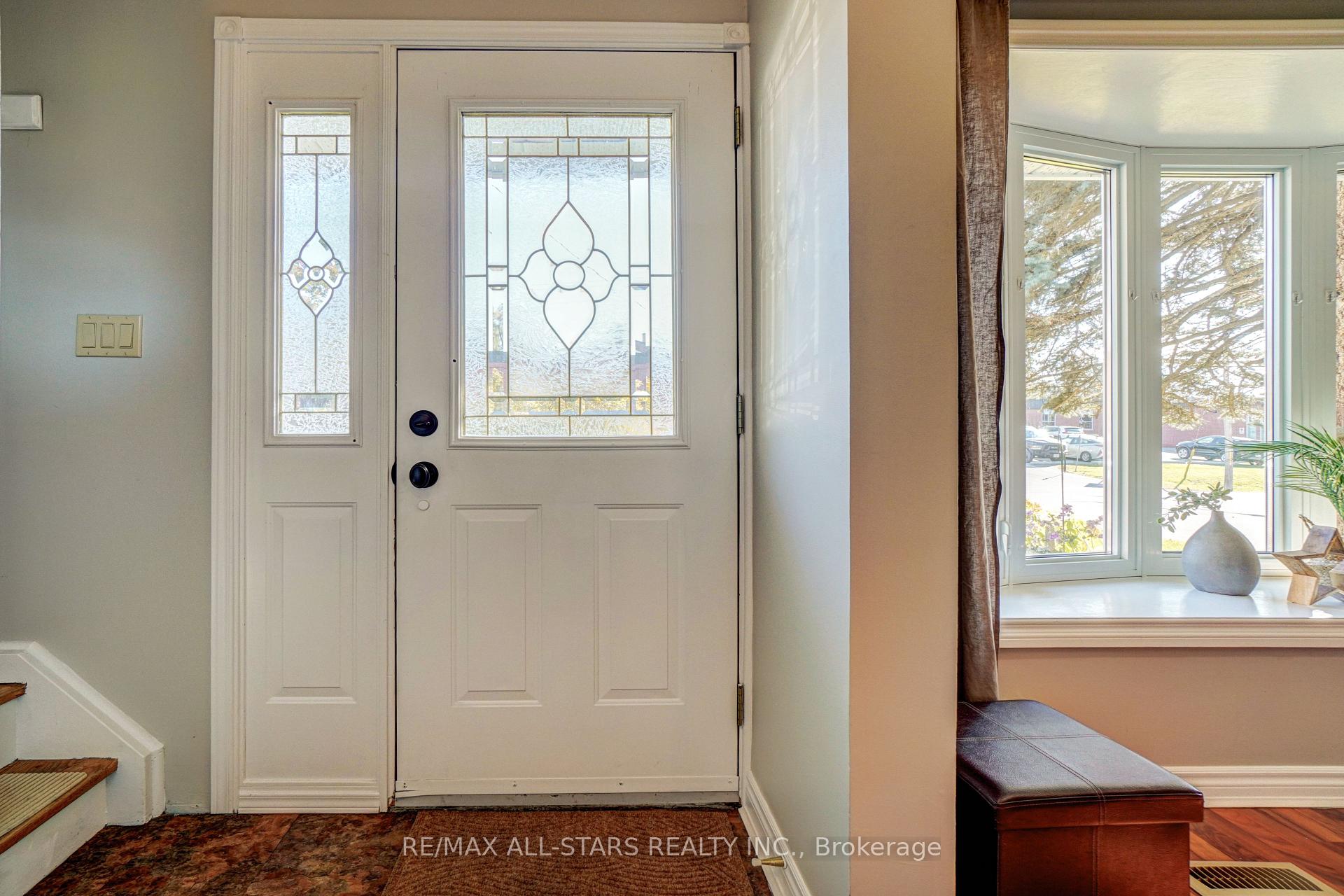 Photo 3 of 131 Colborne Street, Uxbridge — HOMEH