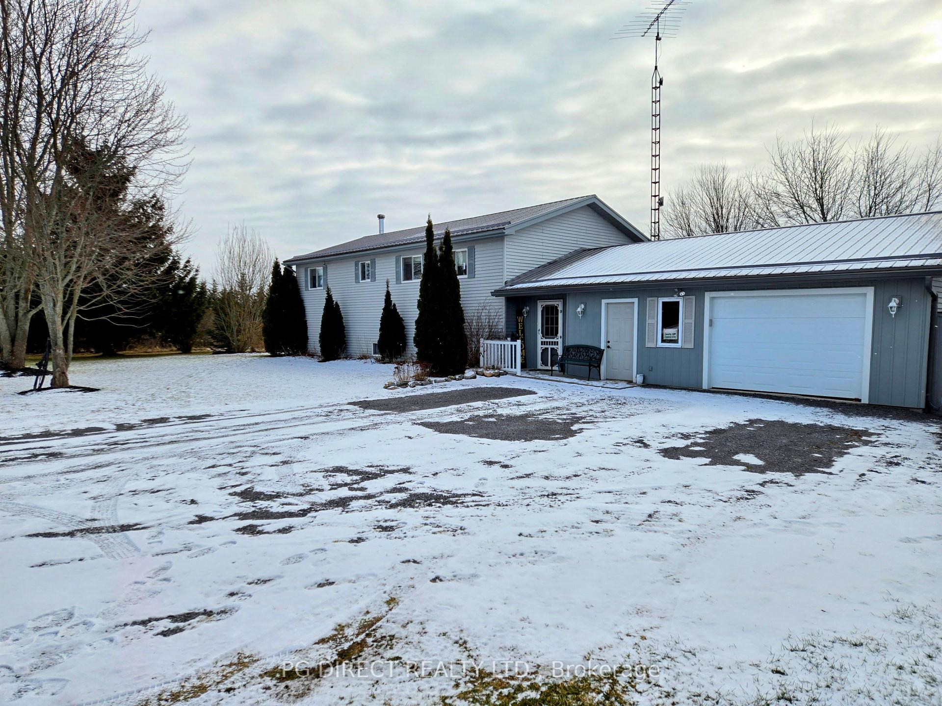Photo 1 of 462 Hinchey Road, Tyendinaga, Tyendinaga Township — HOMEH