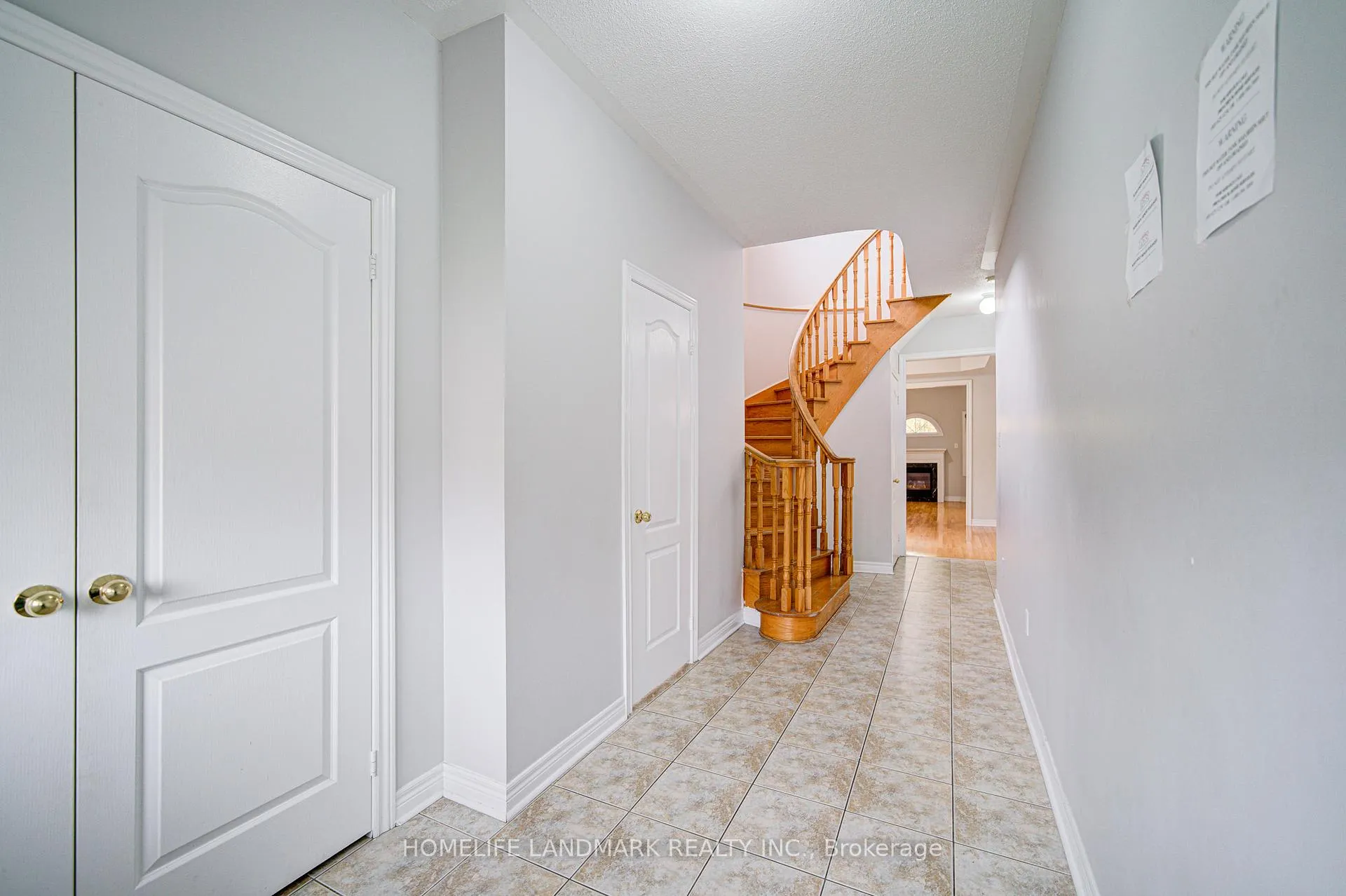 Photo 5 of 86 Andes Crescent, Vaughan, Vellore Village — HOMEH