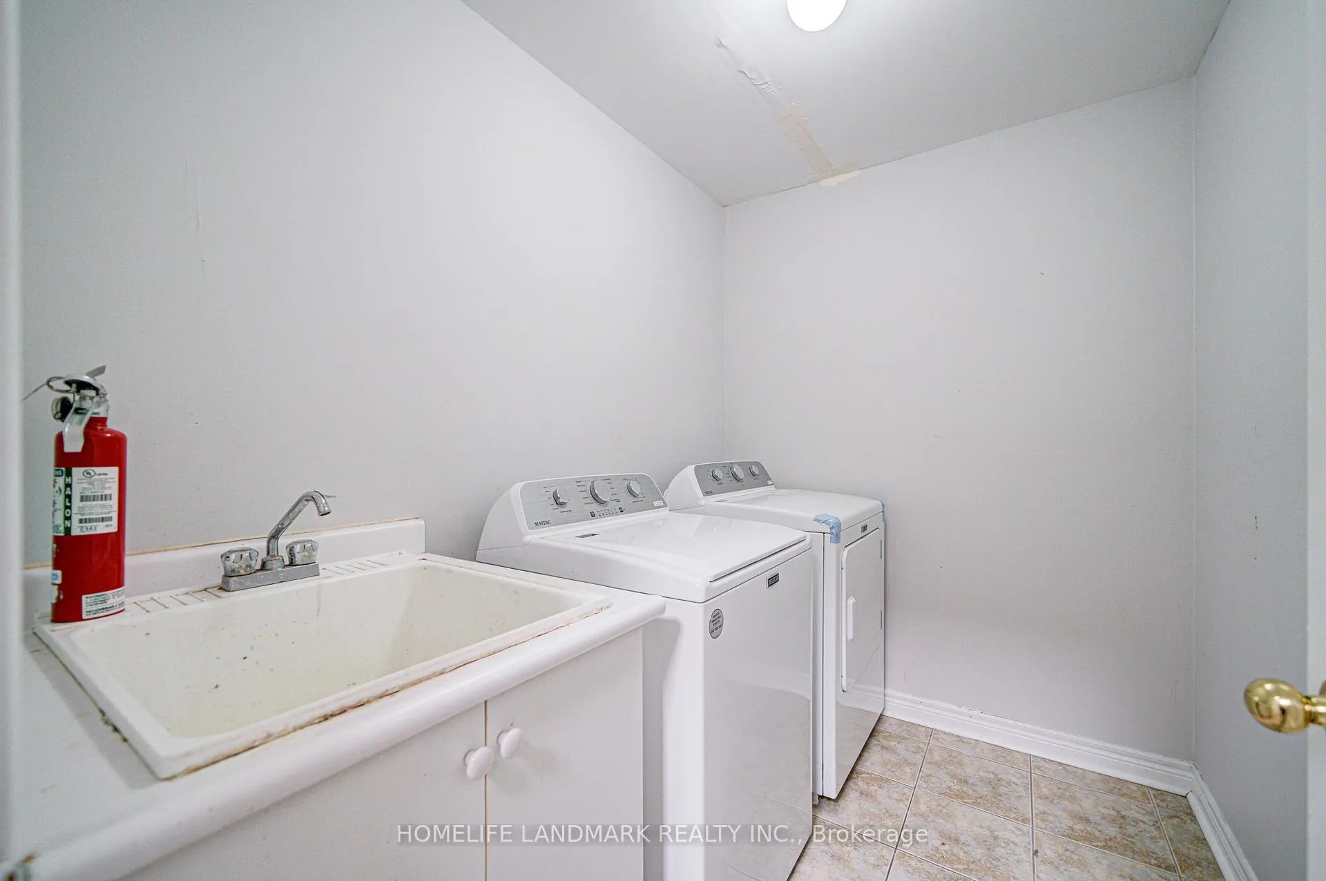 Photo 9 of 86 Andes Crescent, Vaughan, Vellore Village — HOMEH
