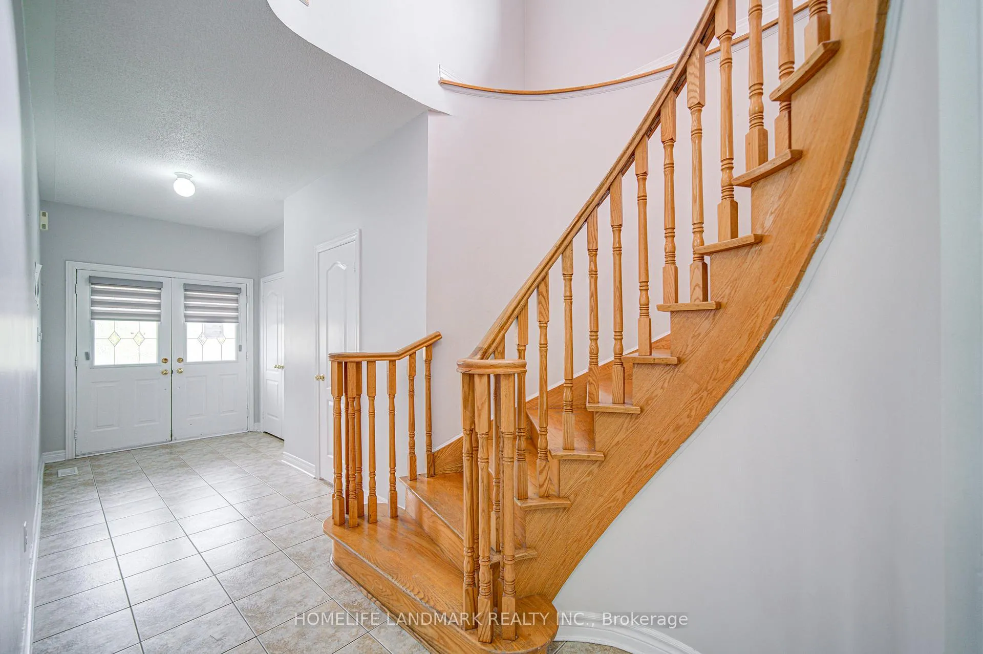 Photo 10 of 86 Andes Crescent, Vaughan, Vellore Village — HOMEH
