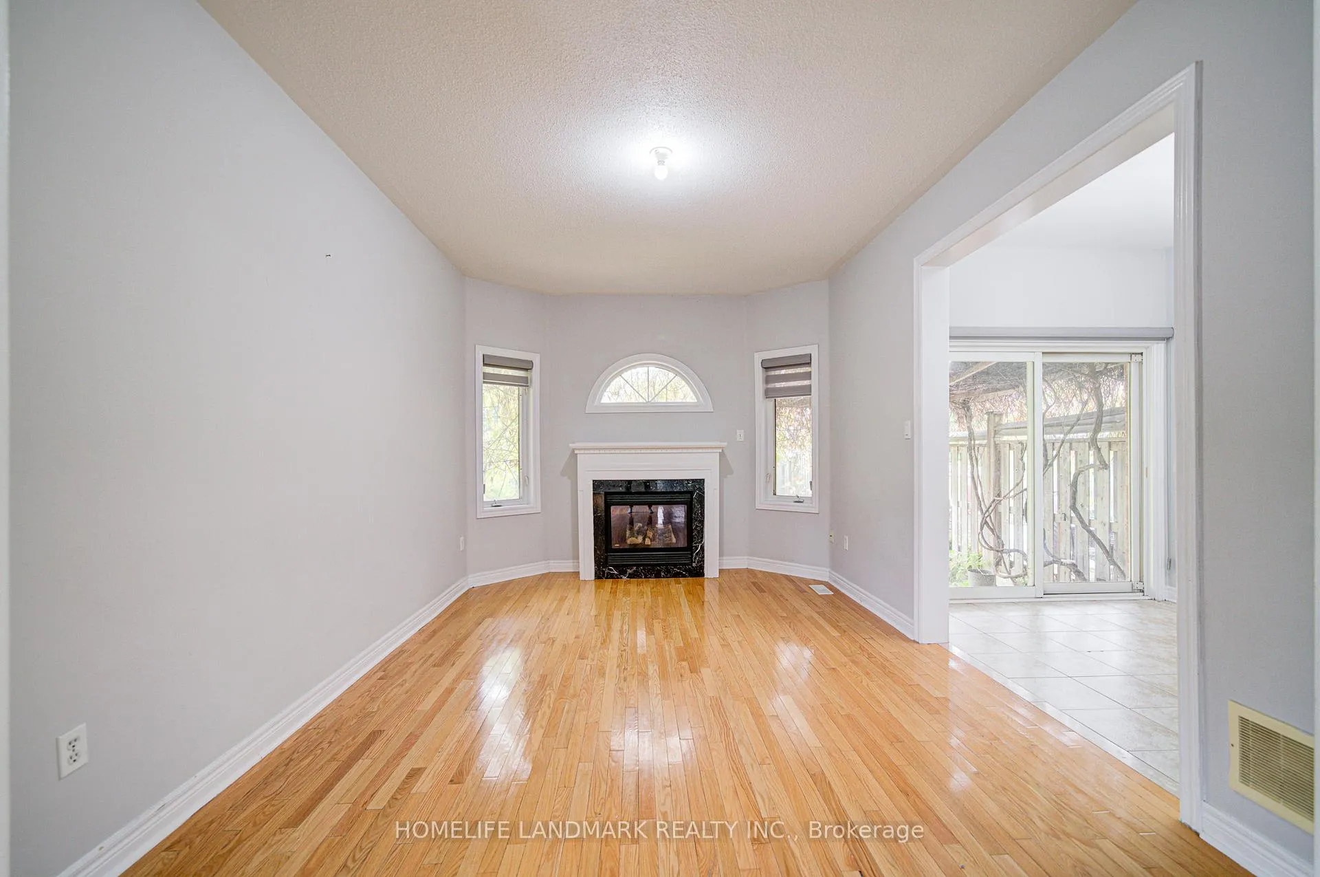 Photo 14 of 86 Andes Crescent, Vaughan, Vellore Village — HOMEH