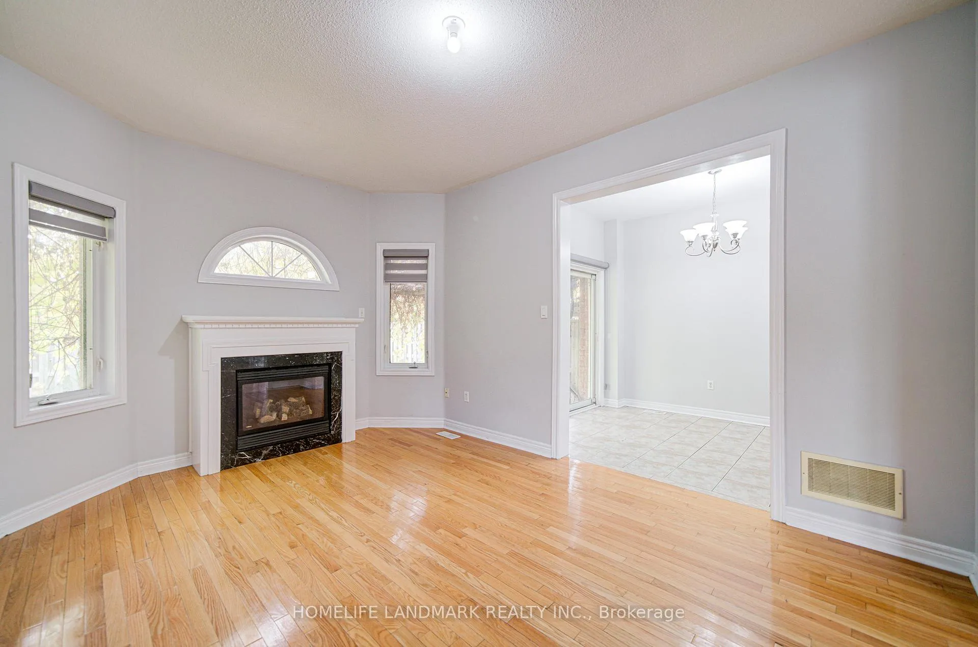 Photo 15 of 86 Andes Crescent, Vaughan, Vellore Village — HOMEH