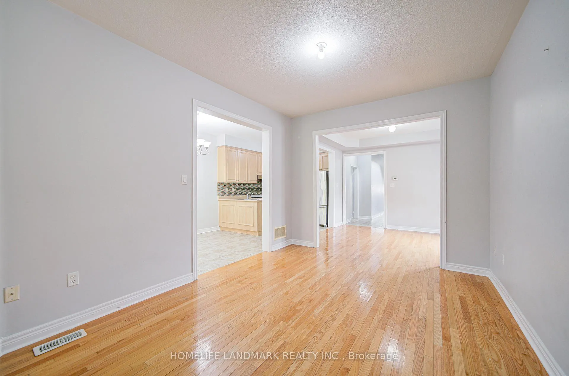 Photo 18 of 86 Andes Crescent, Vaughan, Vellore Village — HOMEH