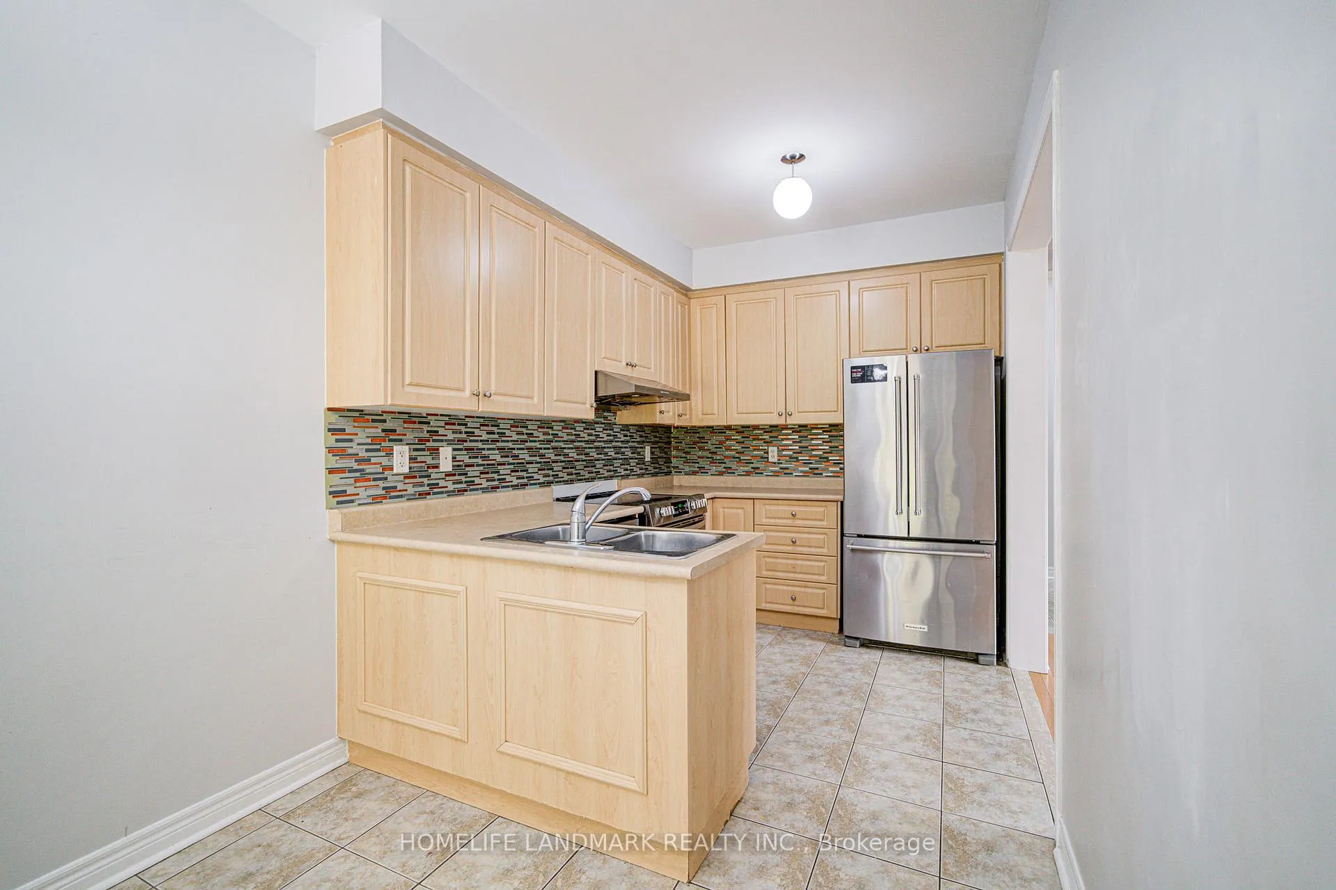 Photo 19 of 86 Andes Crescent, Vaughan, Vellore Village — HOMEH
