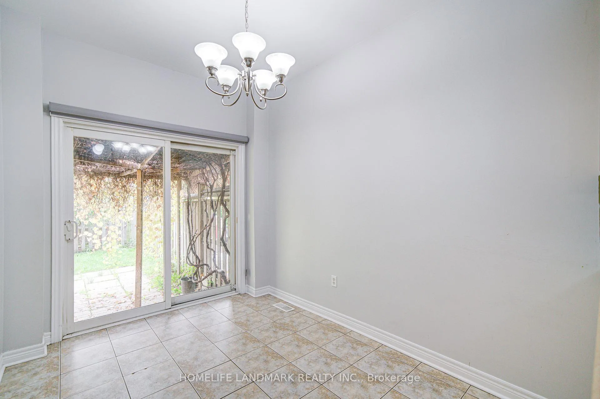 Photo 24 of 86 Andes Crescent, Vaughan, Vellore Village — HOMEH