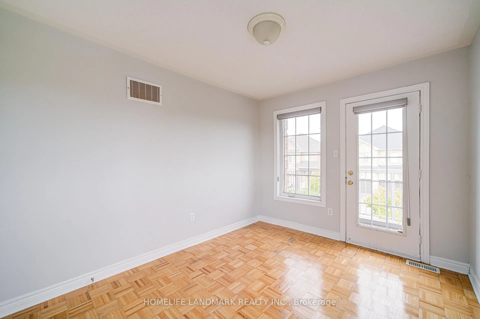 Photo 32 of 86 Andes Crescent, Vaughan, Vellore Village — HOMEH