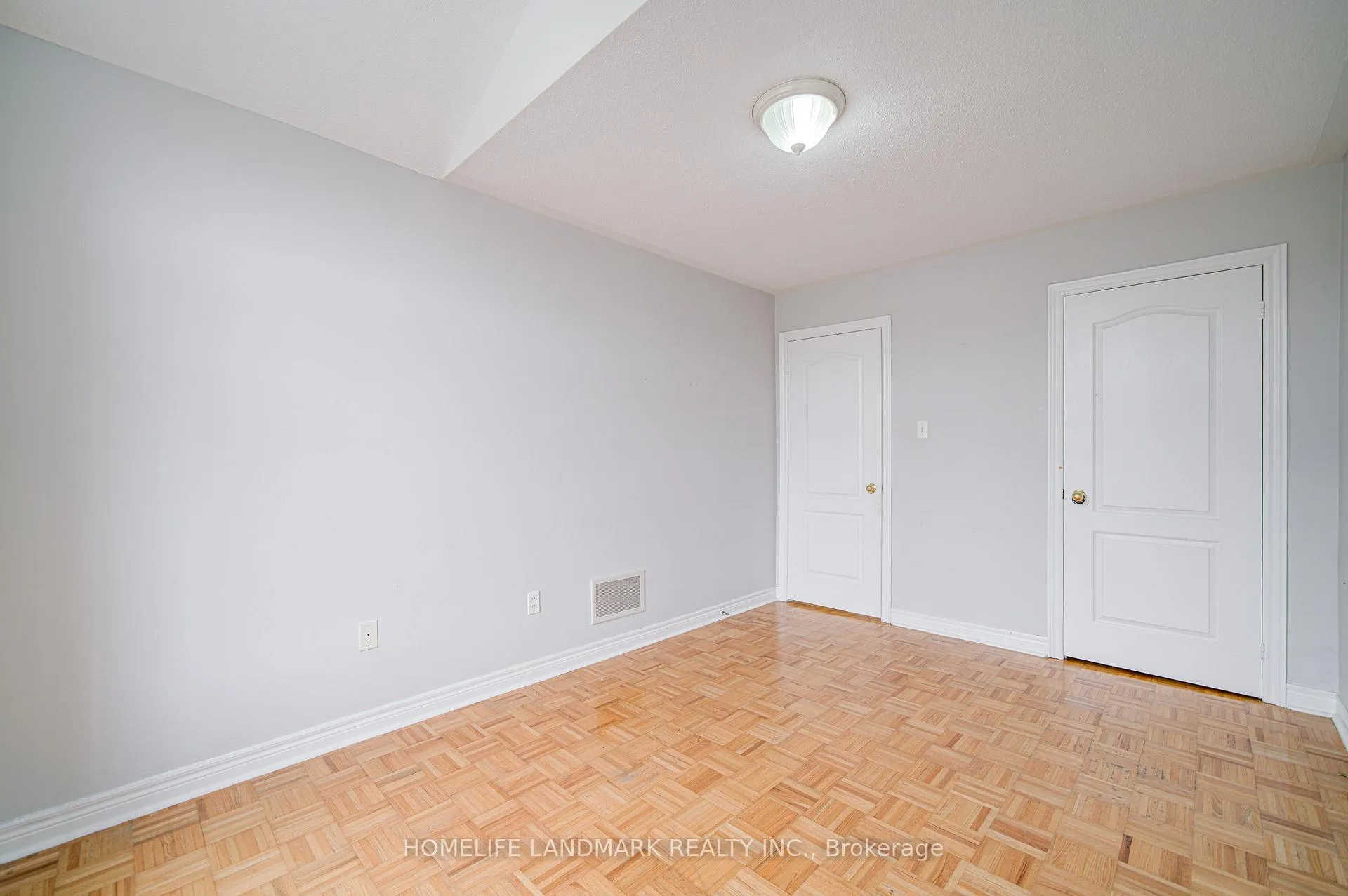 Photo 37 of 86 Andes Crescent, Vaughan, Vellore Village — HOMEH
