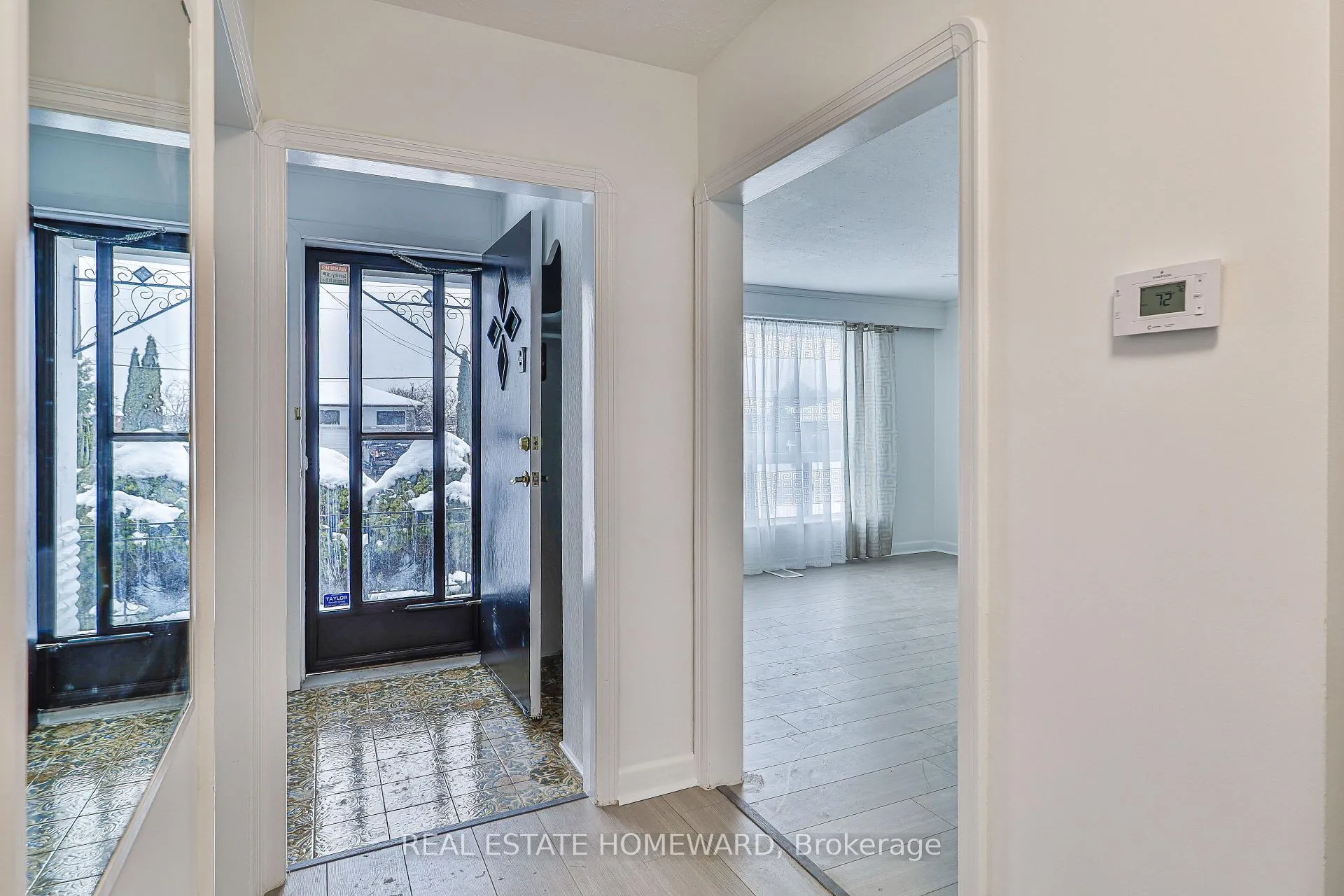 Photo 6 of Unit Main, 104 Crestwood Road, Vaughan, Crestwood-Springfarm-Yorkhill — HOMEH