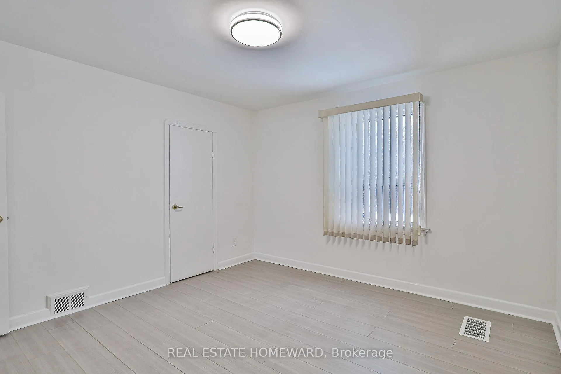 Photo 25 of Unit Main, 104 Crestwood Road, Vaughan, Crestwood-Springfarm-Yorkhill — HOMEH
