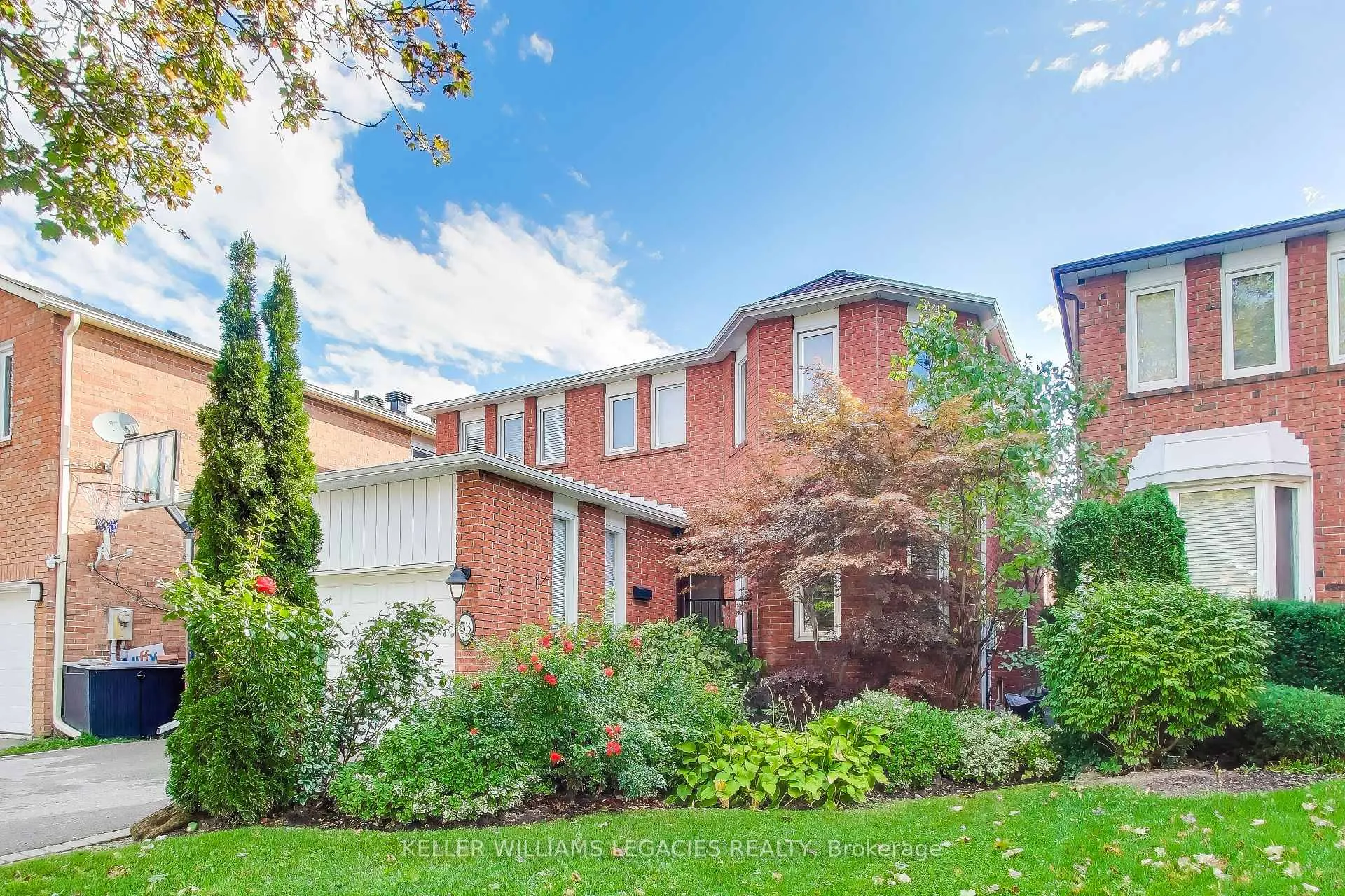Photo 1 of 53 Millcroft Way, Vaughan, Brownridge — HOMEH